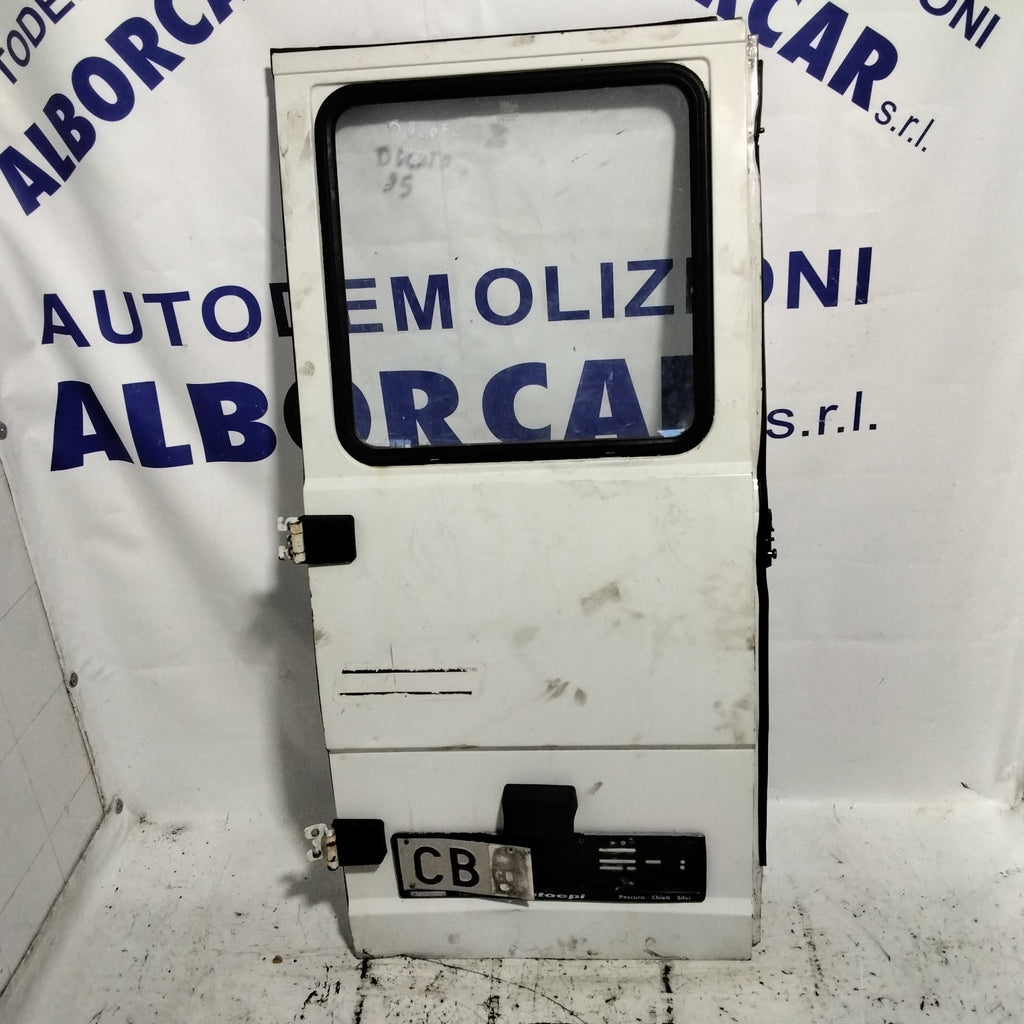 Portón trasero izquierdo Fiat Ducato año 1995