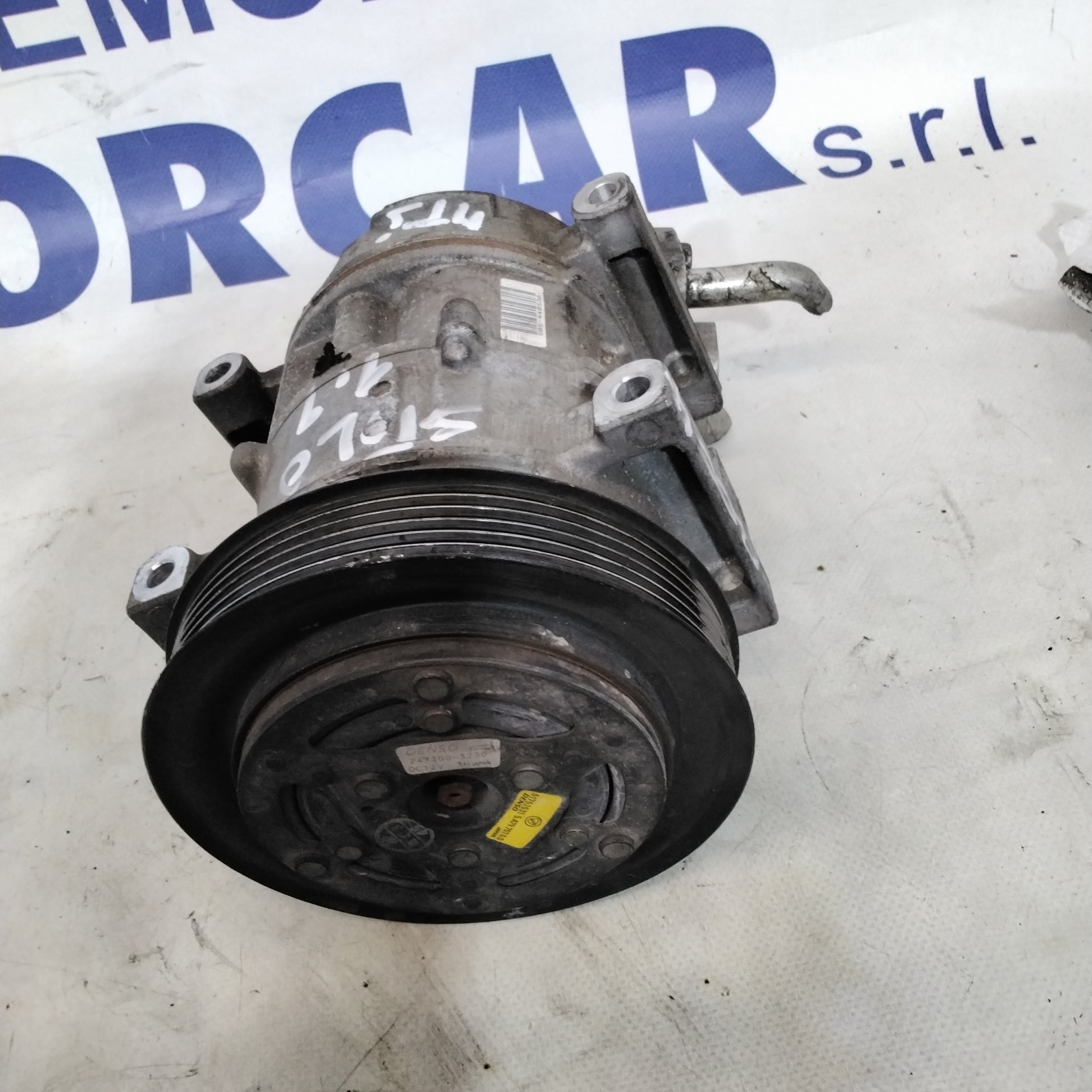 Compresor de aire acondicionado Fiat Stilo 1.9 MTJ año 2004 código 447220