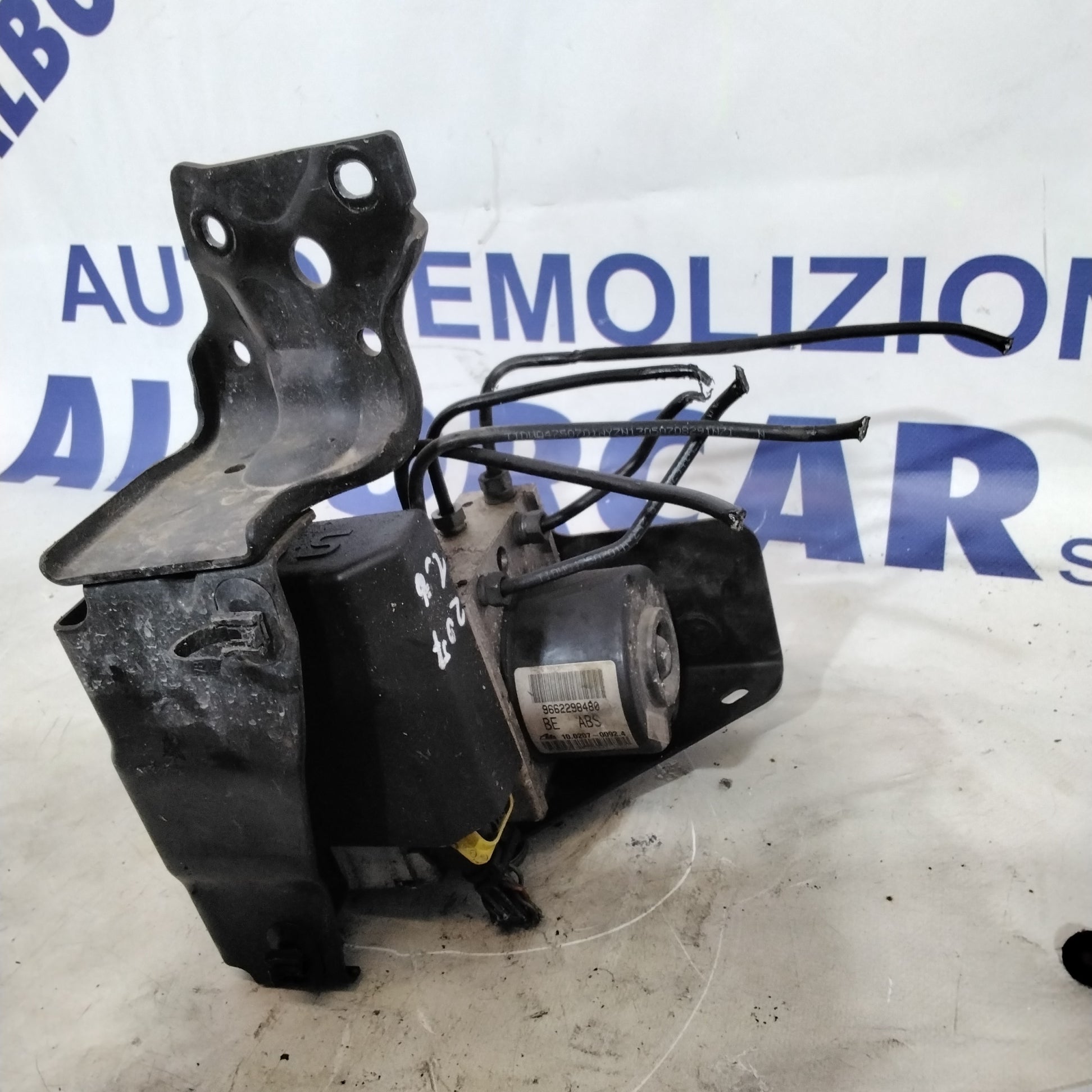 Pompa e centralina abs peugeot 207 1.4hdi anno2006 codice 9662298480