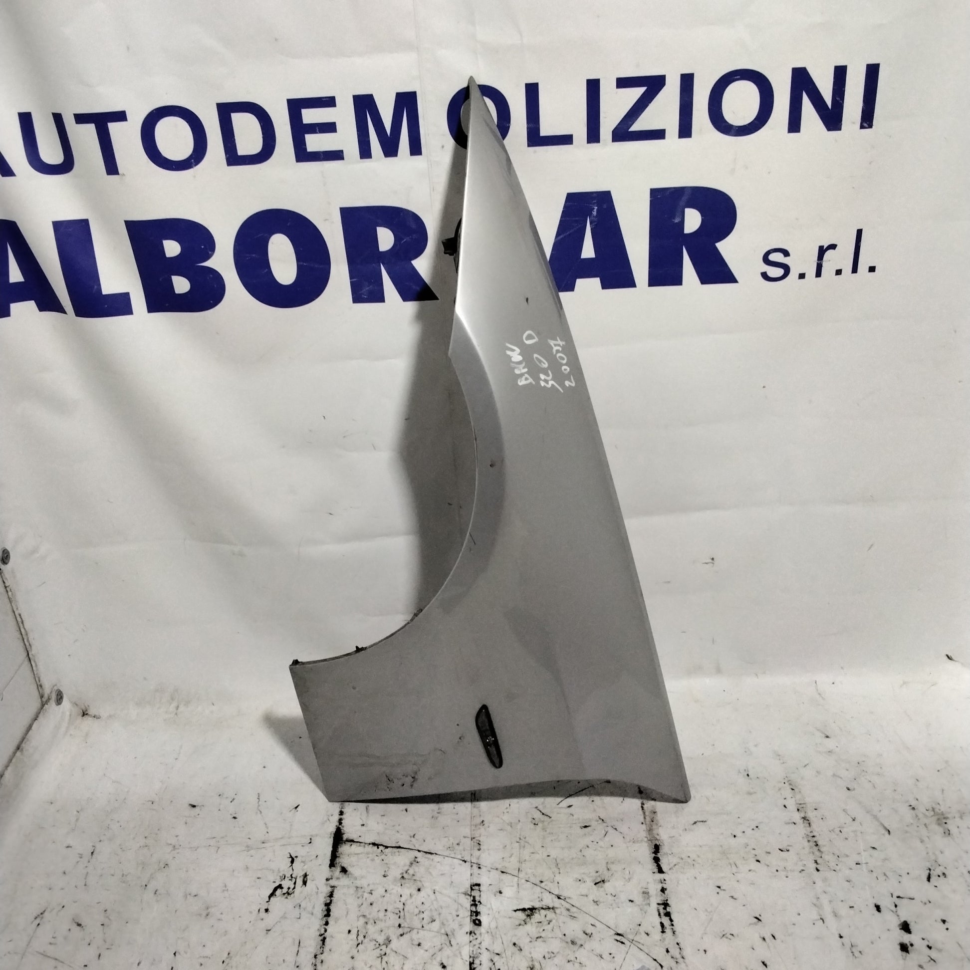 parafango fianchetto anteriore sinistro bmw 320 anno 2007