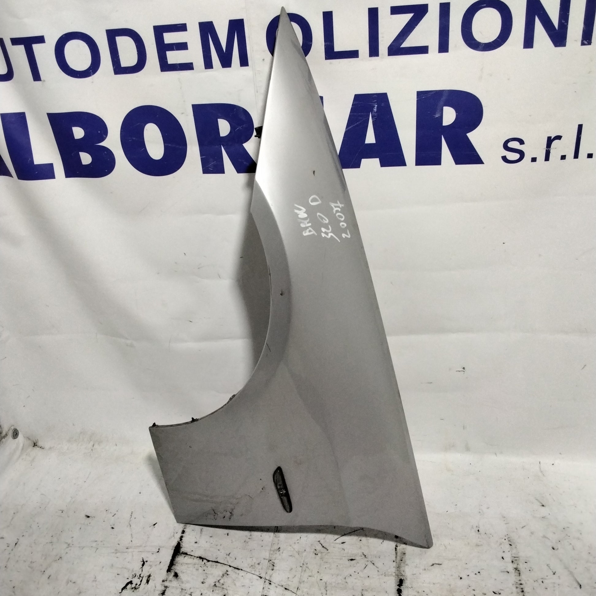parafango fianchetto anteriore sinistro bmw 320 anno 2007