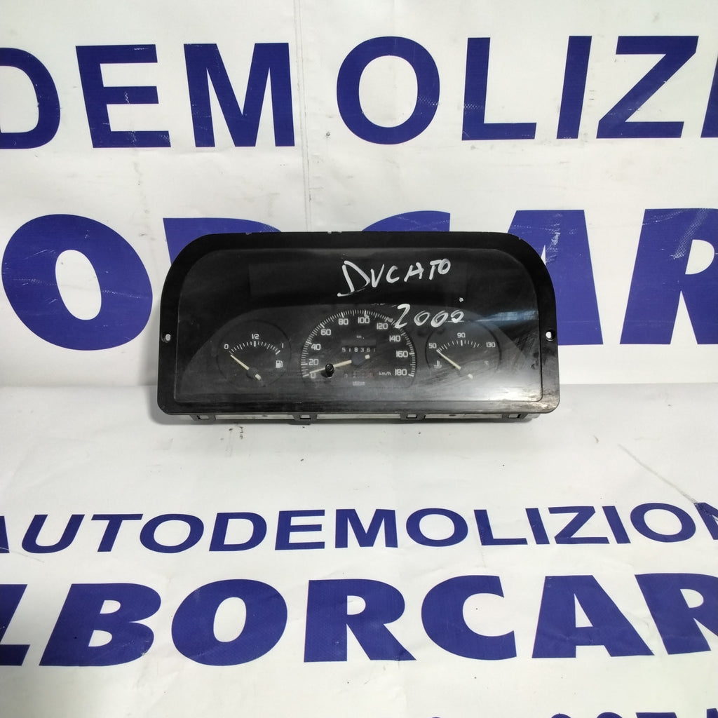 Cuadro de instrumentos /cuentakilómetros Fiat Ducato 2.5 diésel año 2000 código:6047240050