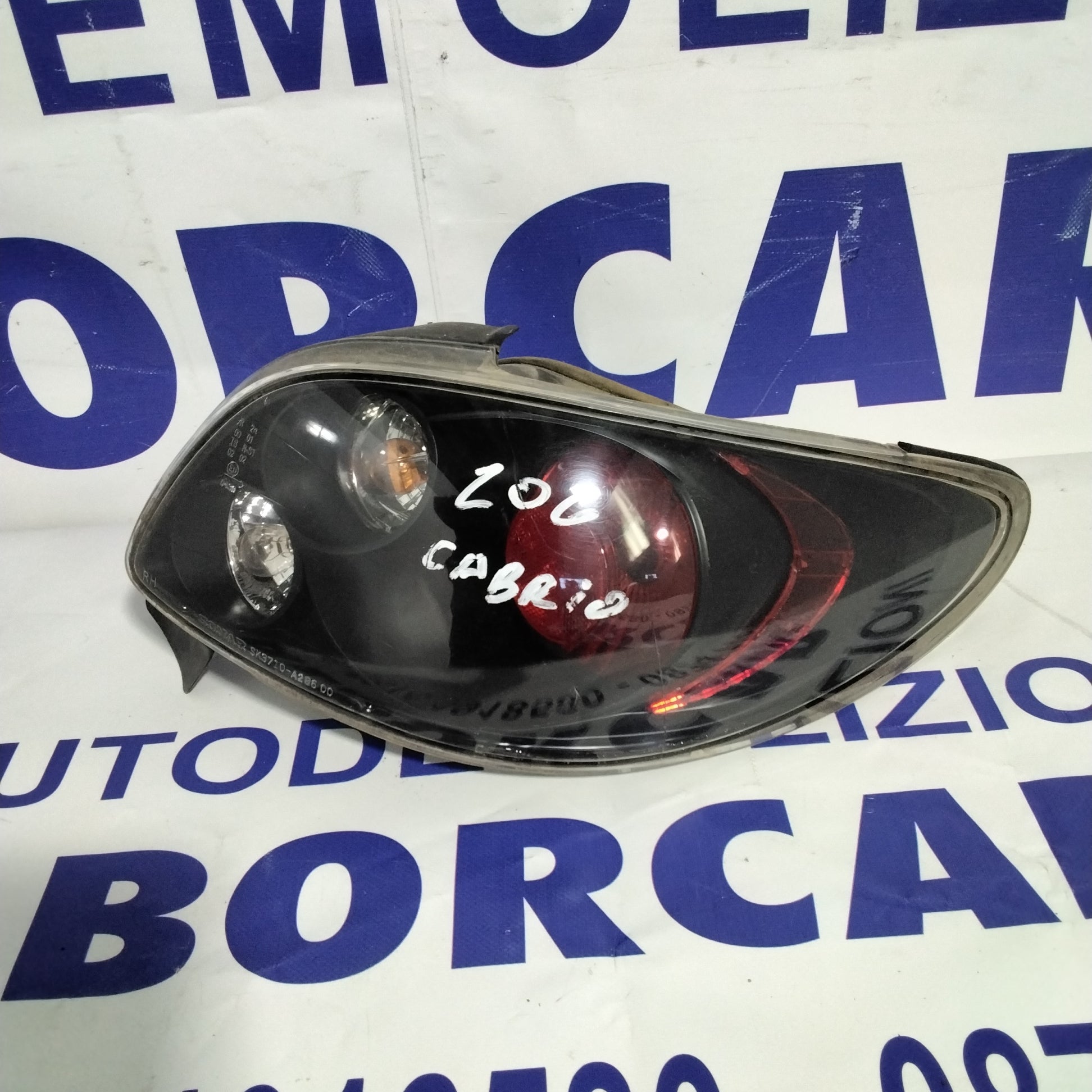 fanale stop sinistra peugeot 206 cabrio anno 2003(piccola spaccatura )codice:A2B600
