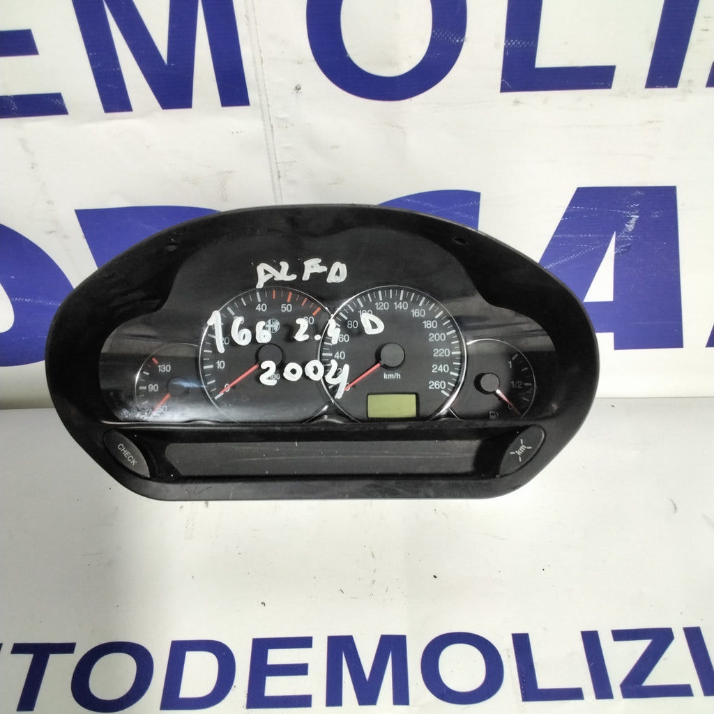 Cuadro de instrumentos / cuentakilómetros Alfa Romeo 166 2.4 diésel año 2004 código: 156050059
