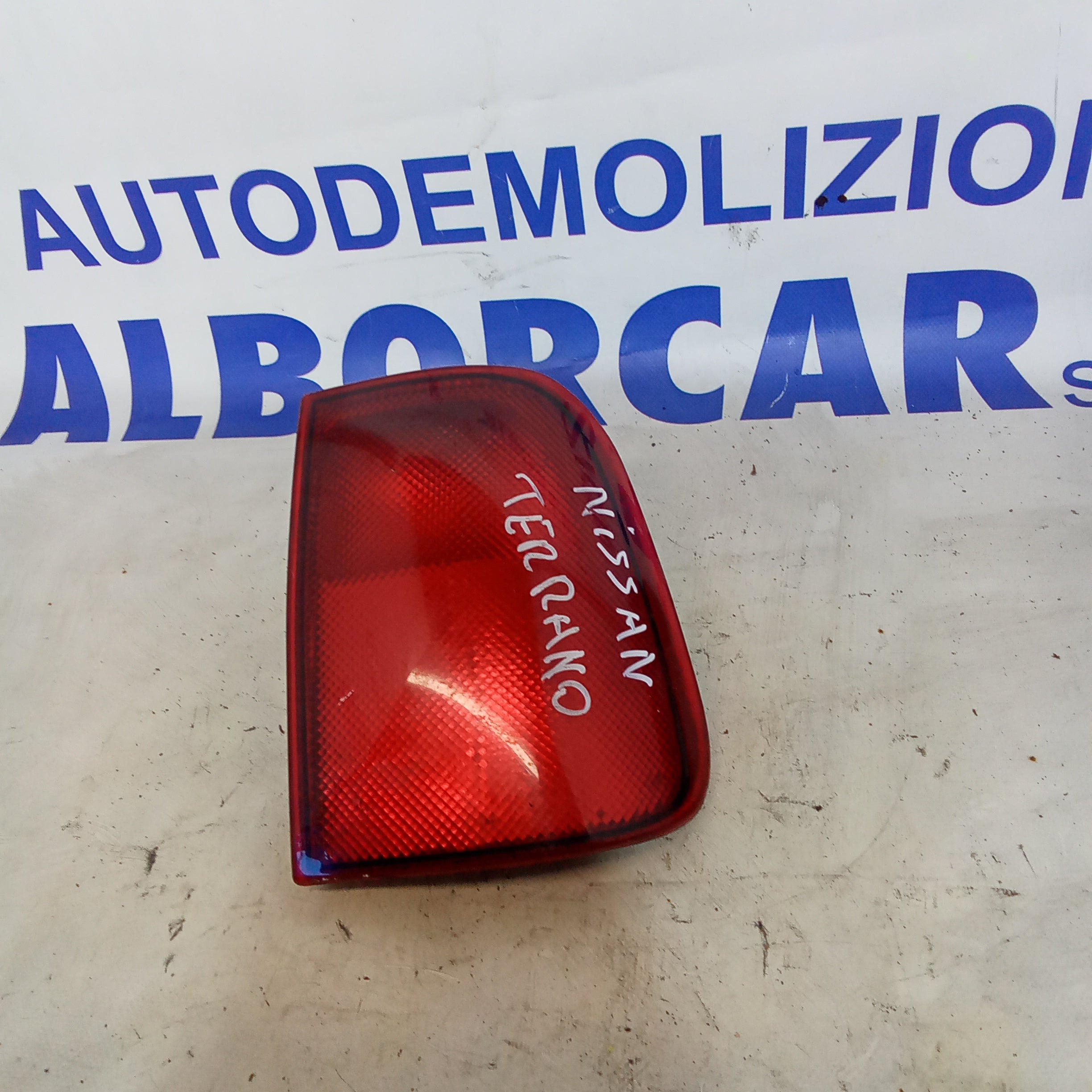 faro fanale posteriore destro nissan terrano 2 anno 1999 2.7d 4X4