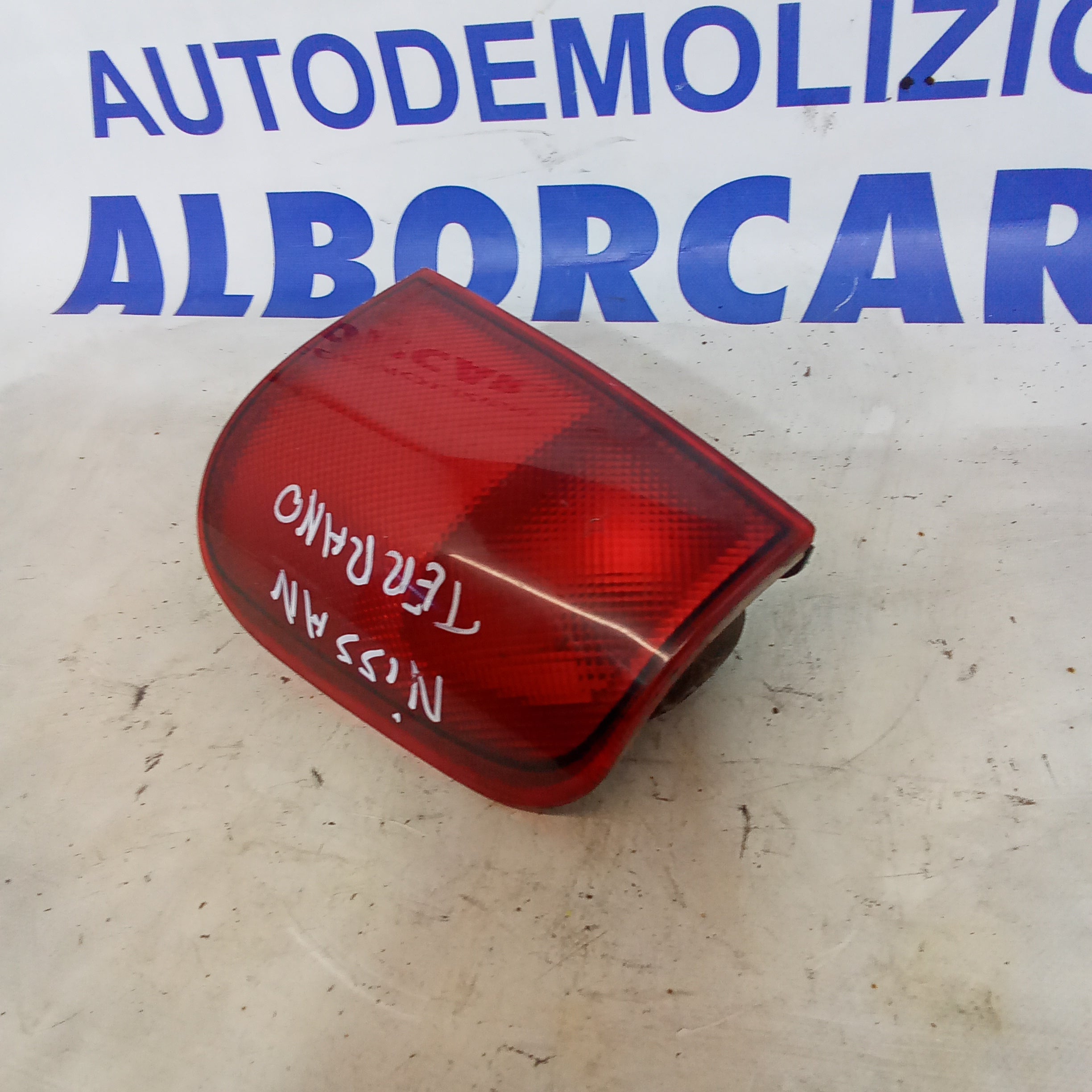 faro fanale posteriore destro nissan terrano 2 anno 1999 2.7d 4X4