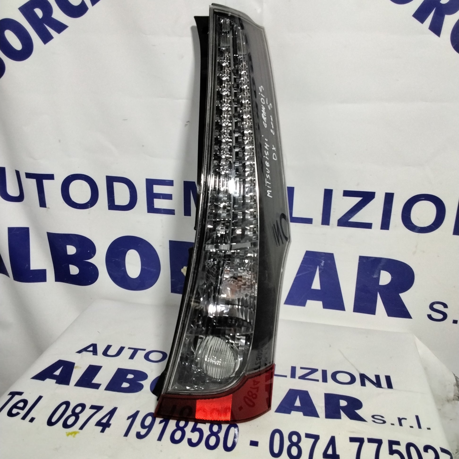 fanale stop destro mitsubishi grandis anno 2005 codice 22087642