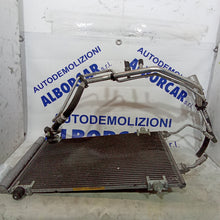 Carica l&#39;immagine nel visualizzatore di Gallery, Radiatore raffreddamento aria condizionata citroen C4 1.4 16v codice 7402415
