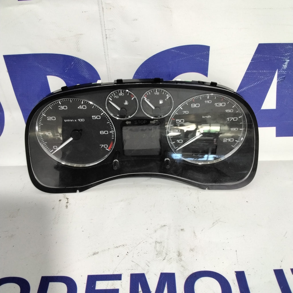Quadro strumento /contachilometri peugeot 307 1.6 hdi anno 2006 codice:28112234