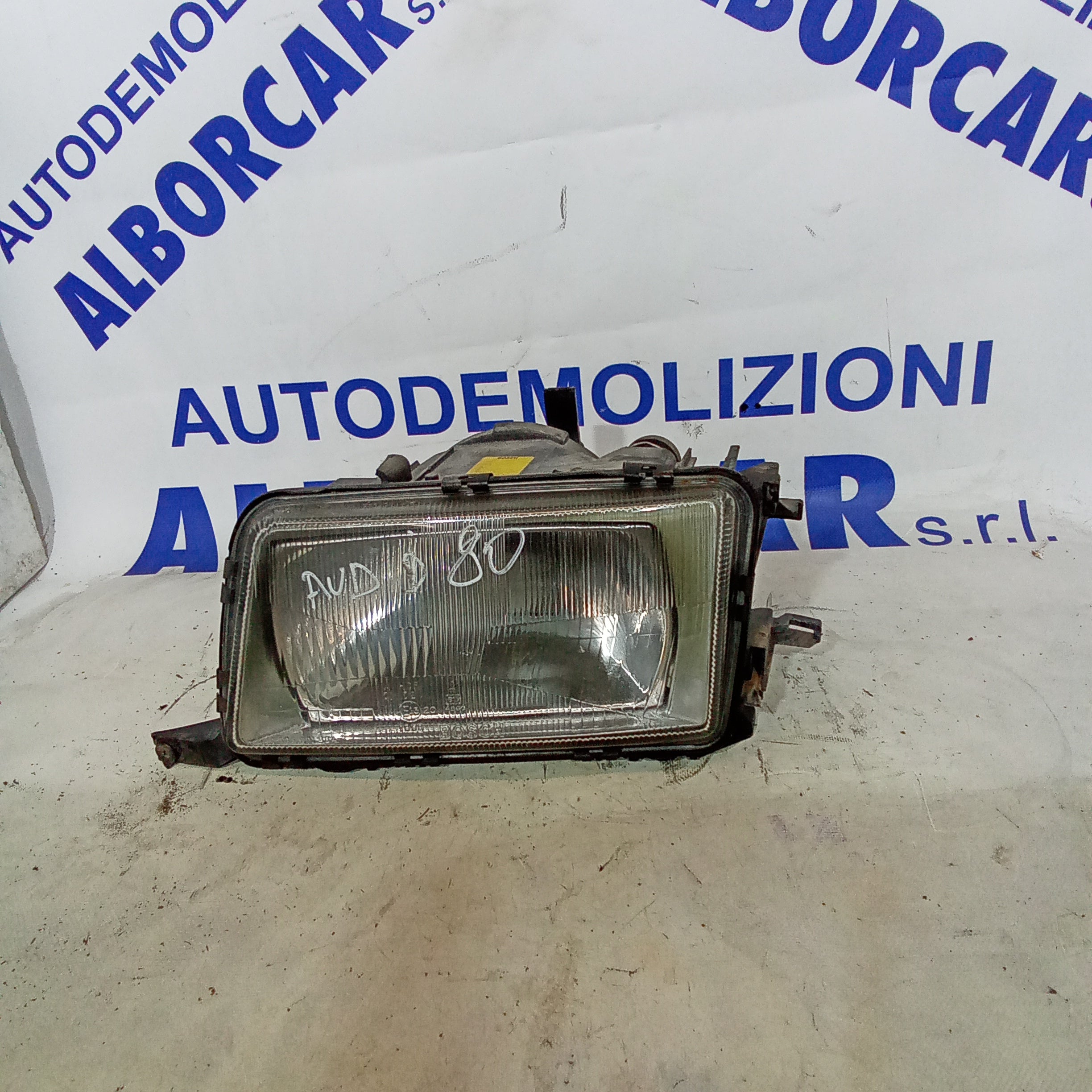 Faro anteriore sinistro audi 80 codice 0301075111