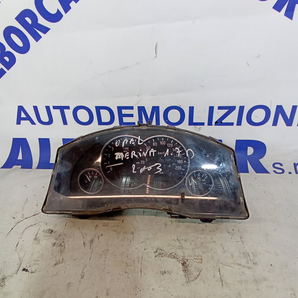 Panel de instrumentos cuentakilómetros Opel Meriva 1.7 CDTI año 2003 código 13173381XT