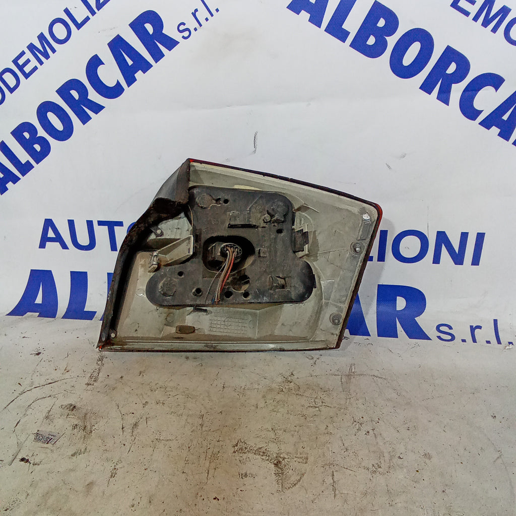 Faro fanale posteriore sinistro audi A4 berlina anno 2002 codice 014411964L