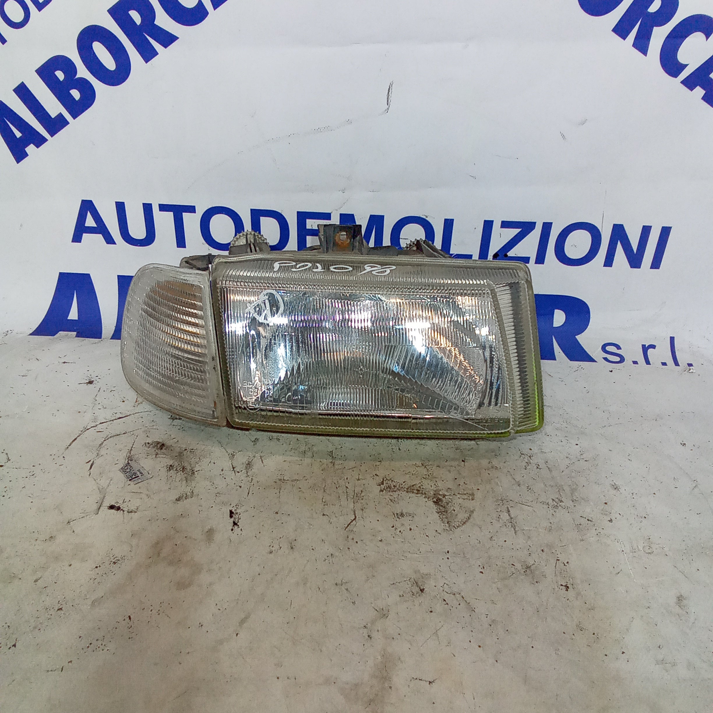 Faro fanale anteriore destro volkswagen polo anno 1998 codice 89304582