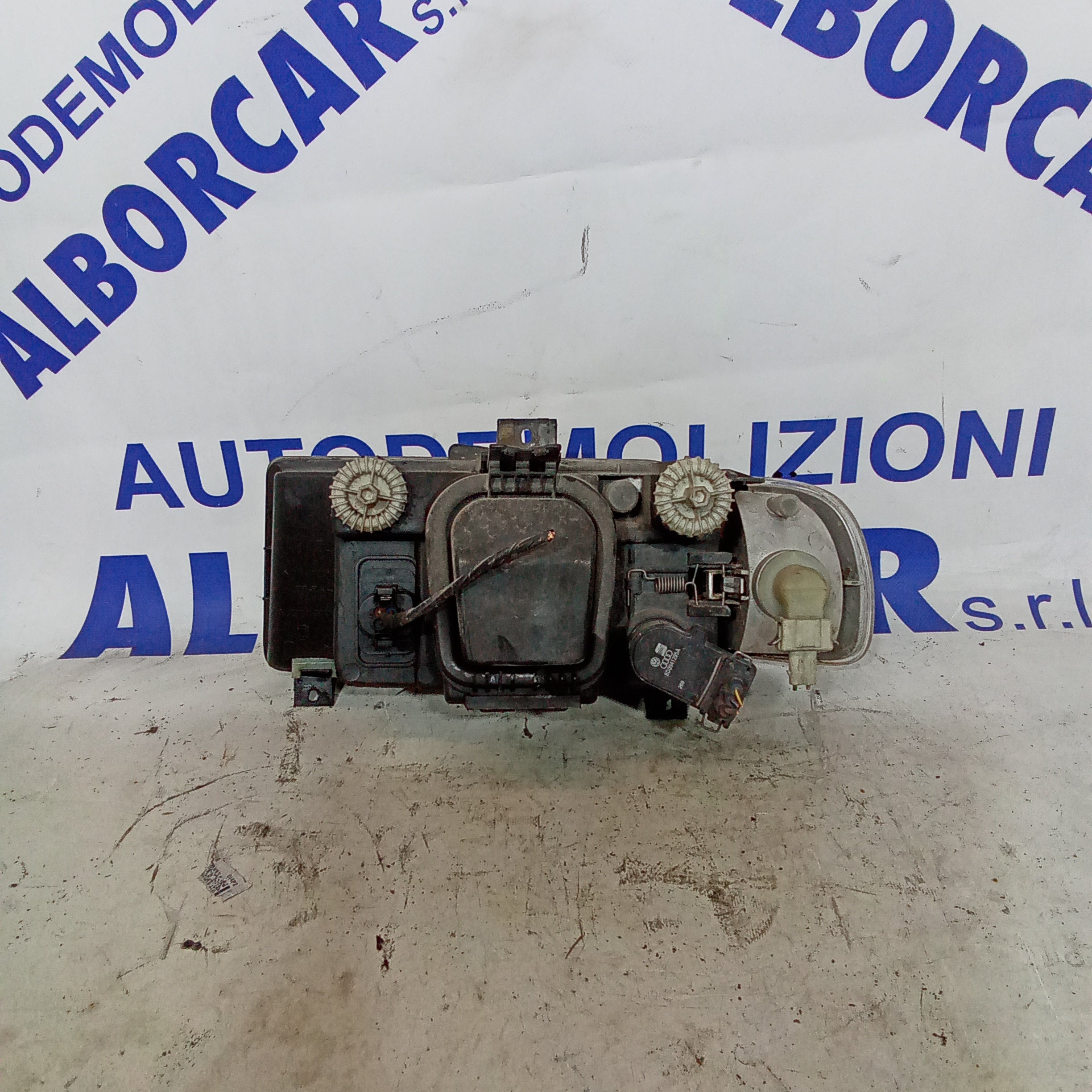 Faro fanale anteriore destro volkswagen polo anno 1998 codice 89304582