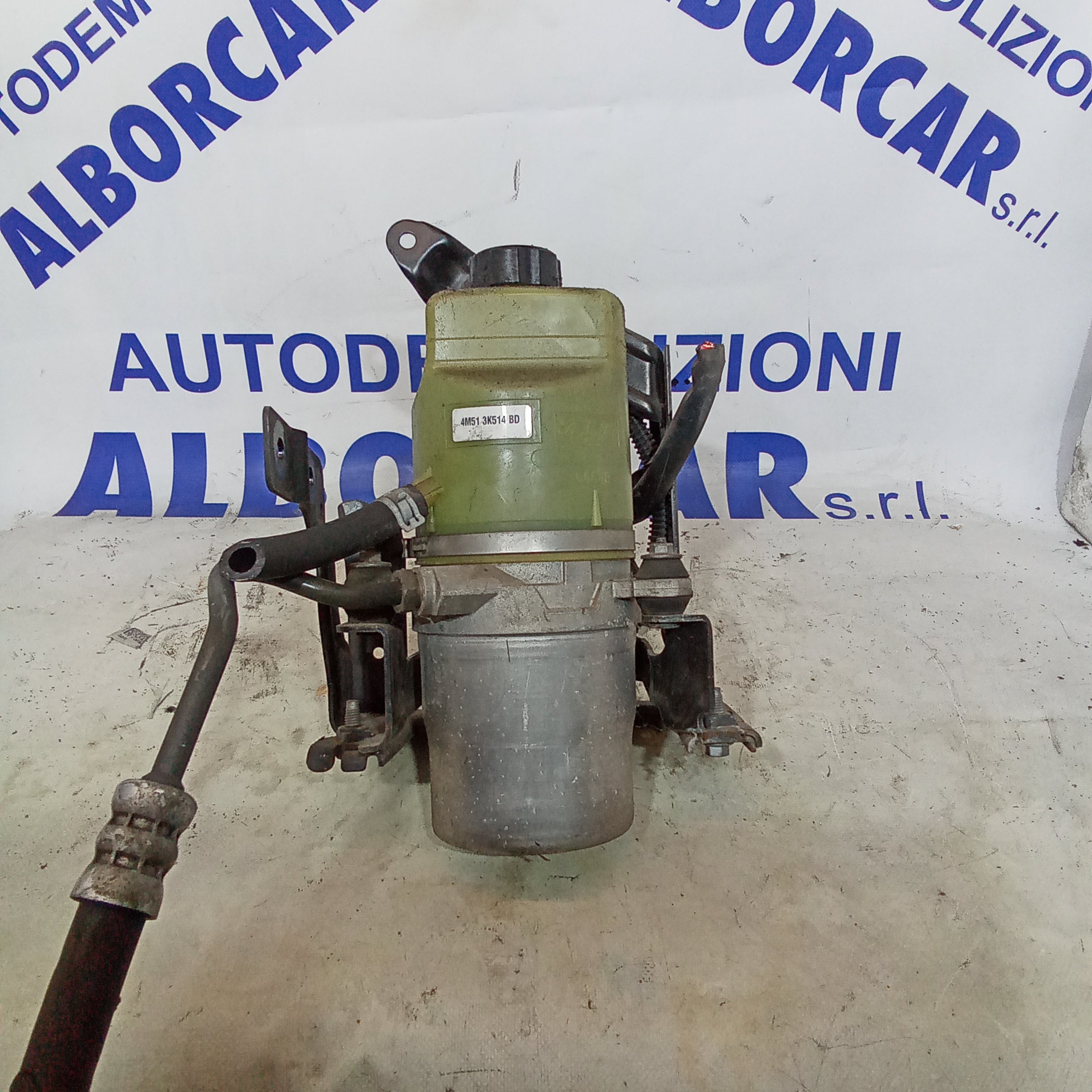 Bomba de dirección asistida Ford Focus 1.6/1.8/2.0 TDCI año 2006 código 4M513K514BD