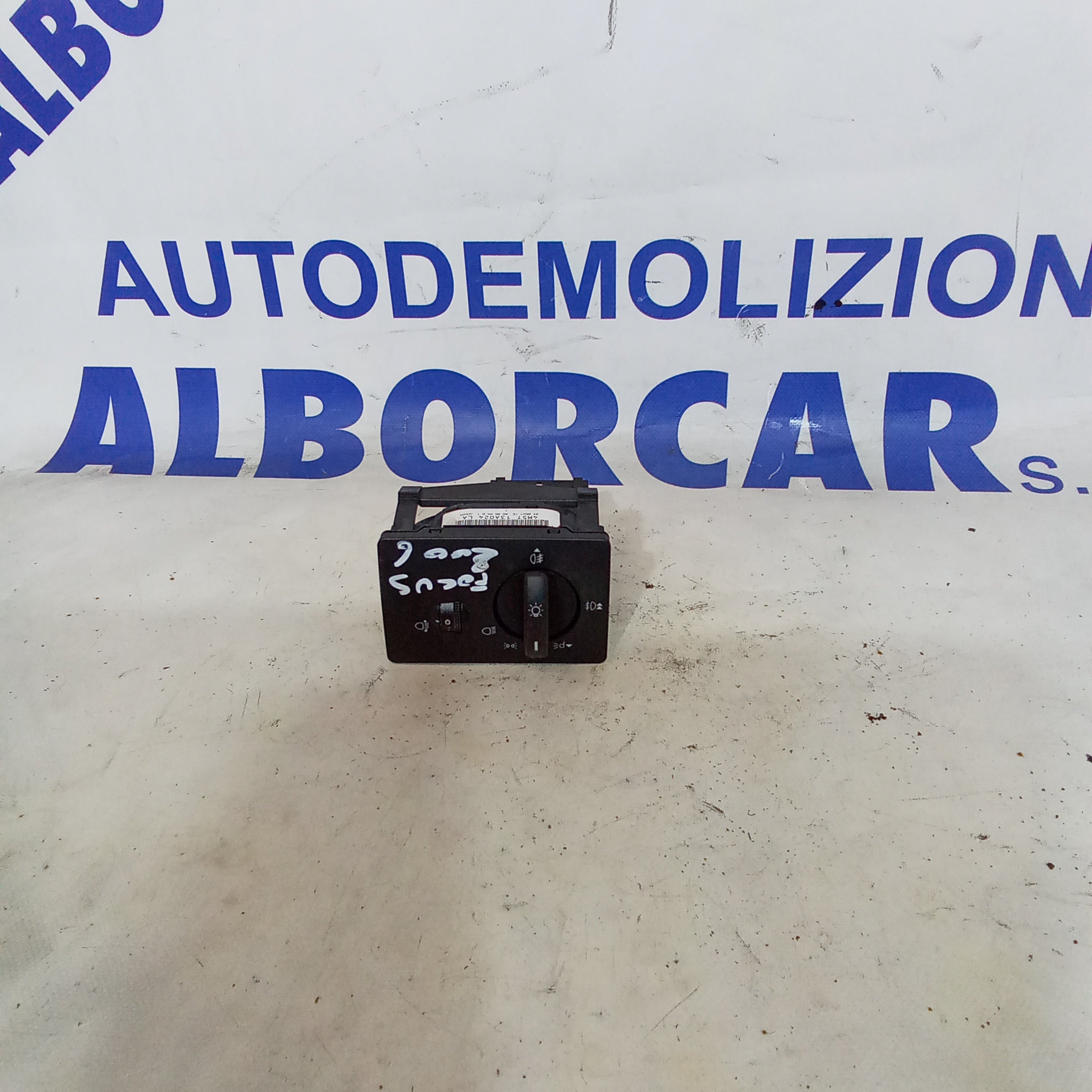 Interruptor de luces Ford Focus 1.8tdci año 2006 código 13A024