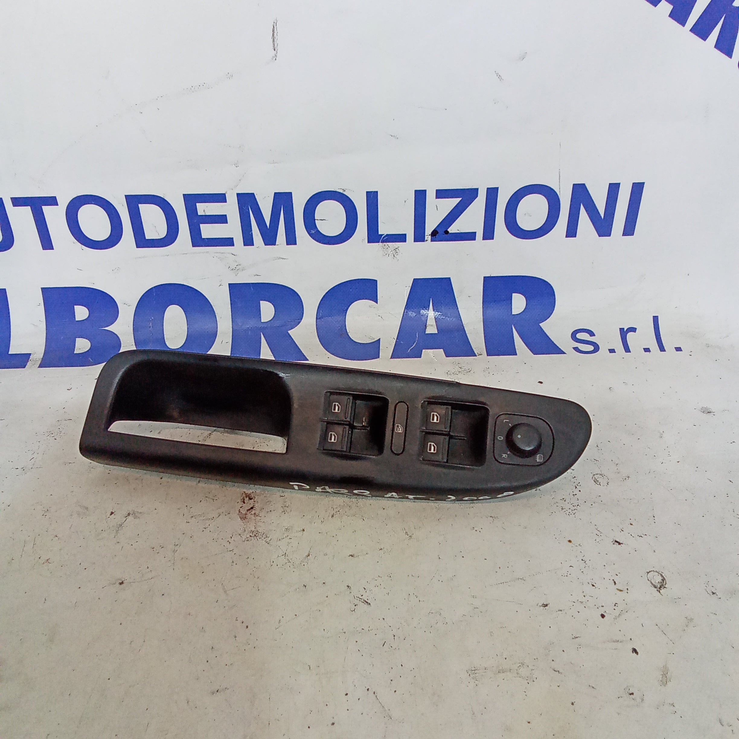 Pulsantiera alzavetro anteriore sinistra volkswagen passat 2.0tdi anno 2009 codice 3C1867171b