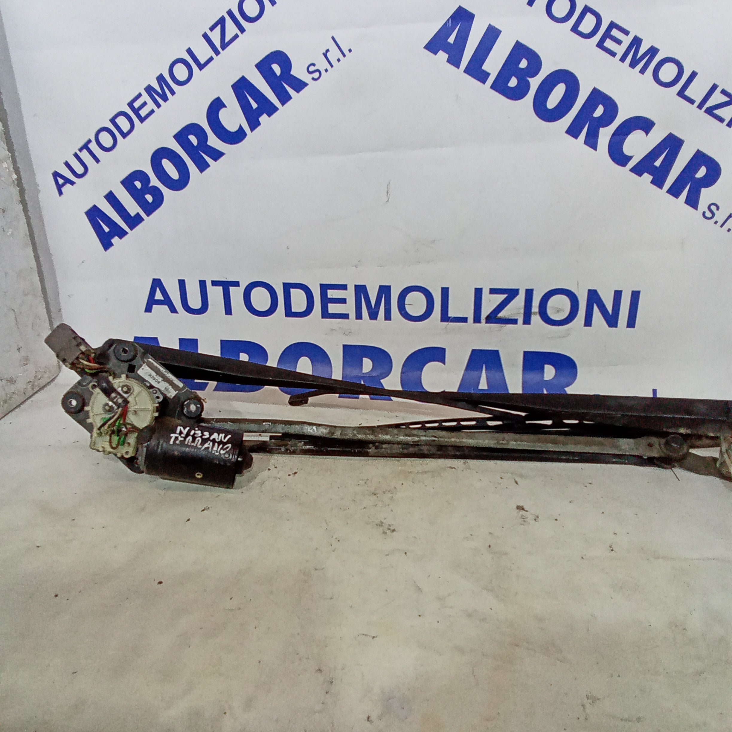 Motorino tergicristalli nissan terrano 2 2.7 diesel 4wd anno 1992/2007 codice 9390332384