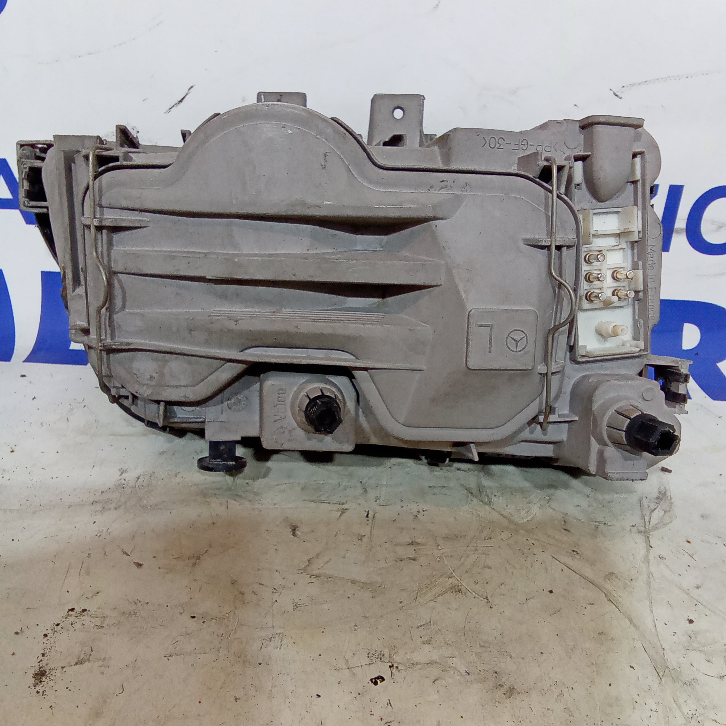 Faro fanale anteriore coppia destro/sinistro mercedes C200 anno 1998 originali valeo