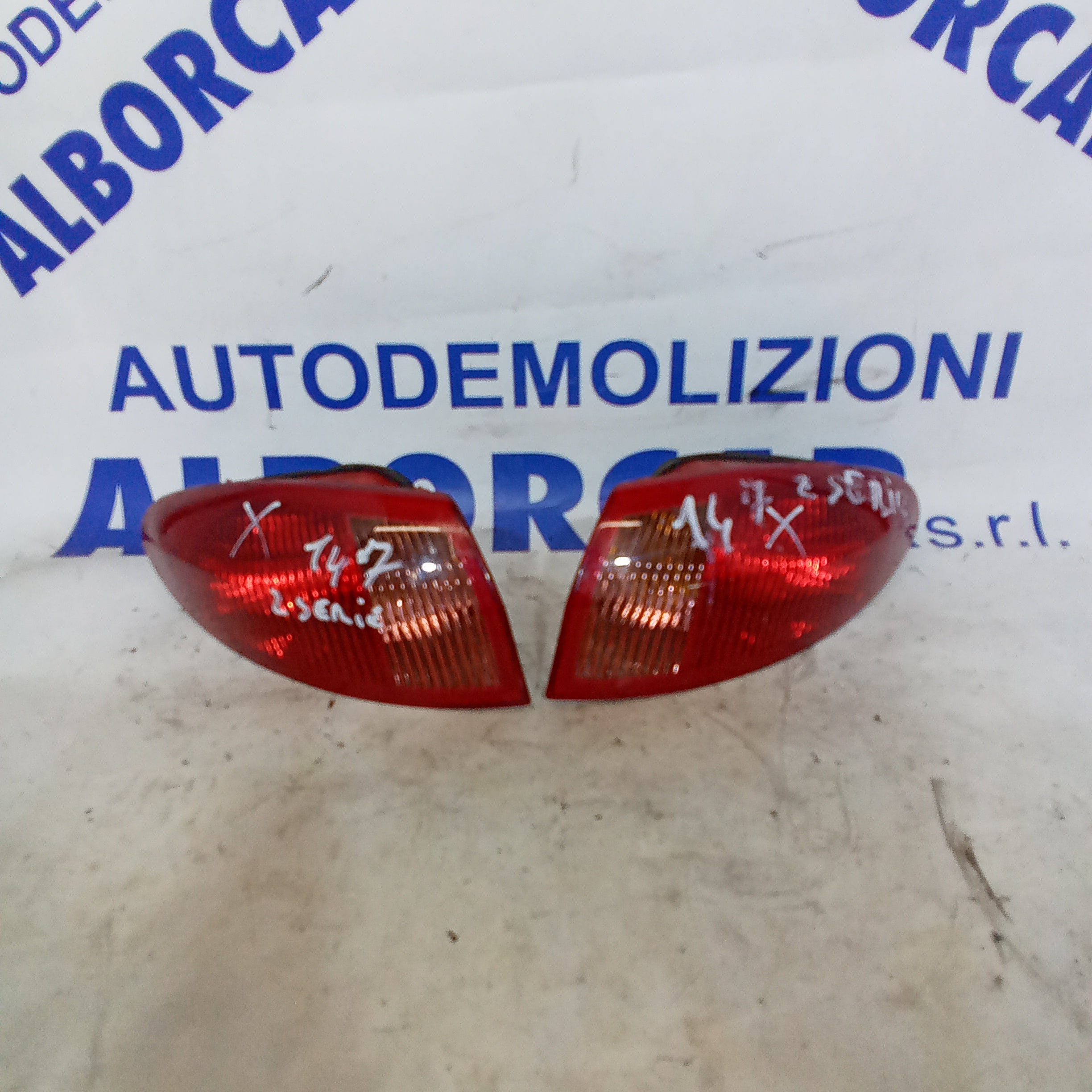 Faro fanale posteriore coppia alfa 147 seconda serie codice 46556349/46556347
