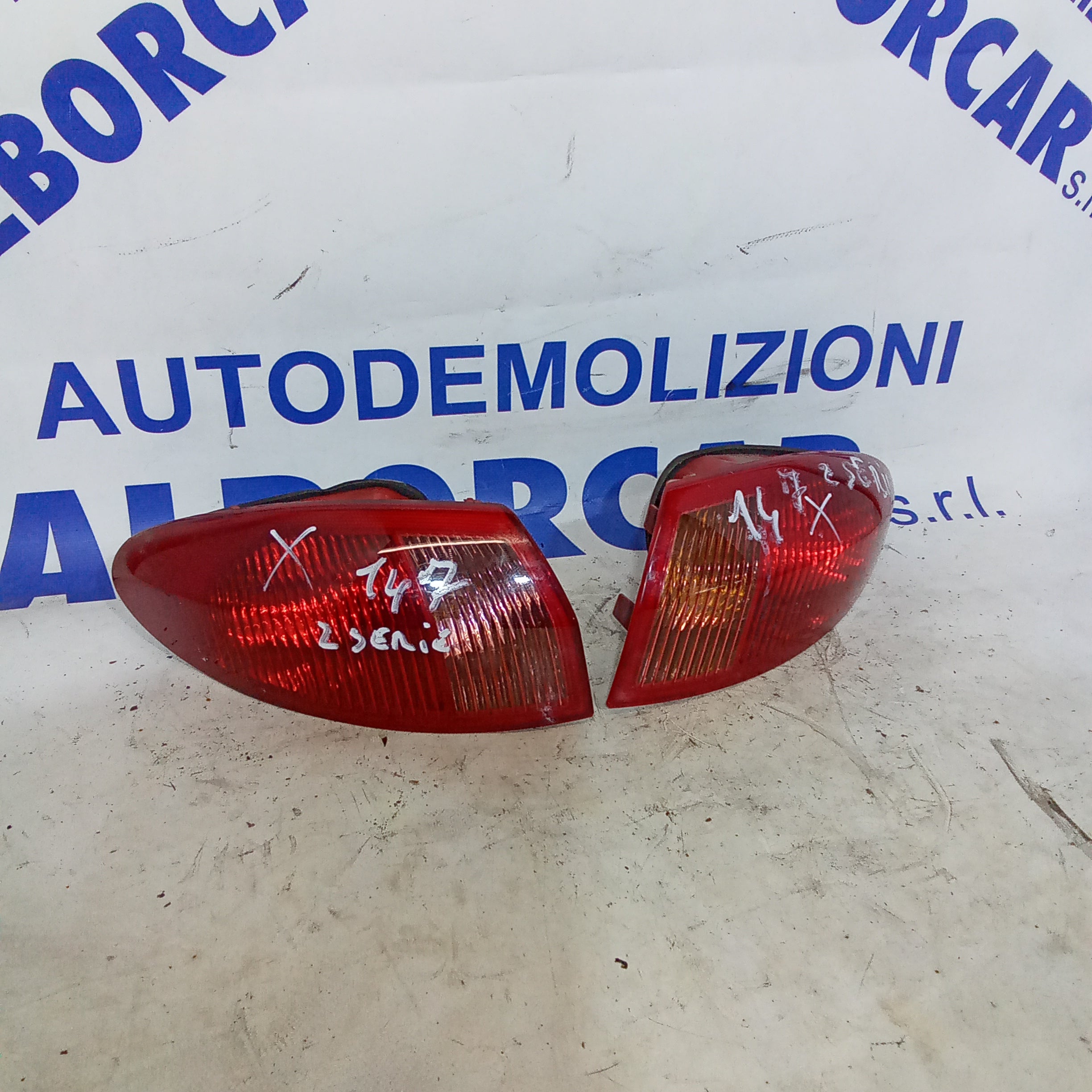 Faro fanale posteriore coppia alfa 147 seconda serie codice 46556349/46556347