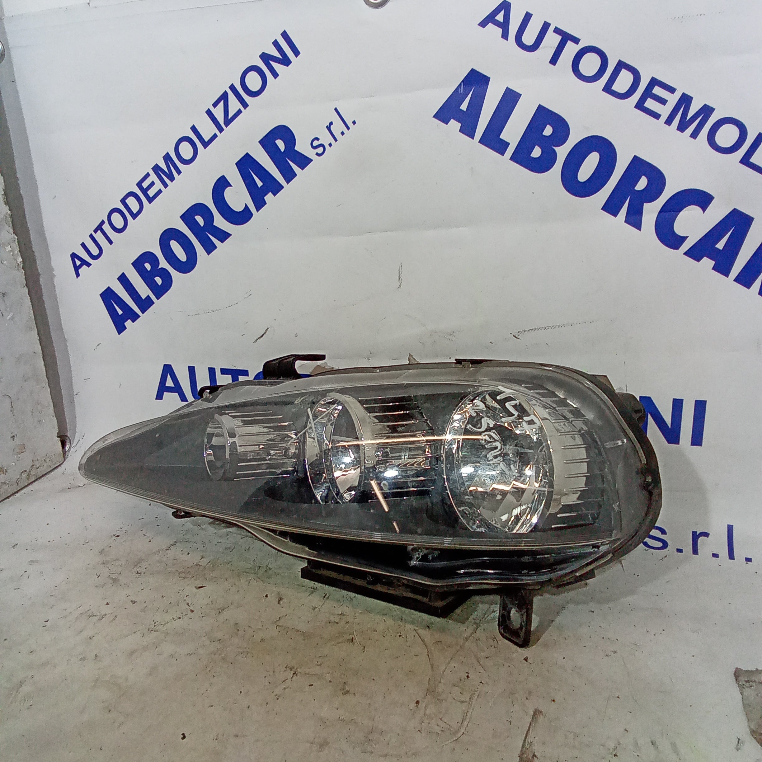 Faro fanale anteriore sinistro alfa 147jtdm 2^serie anno 2006