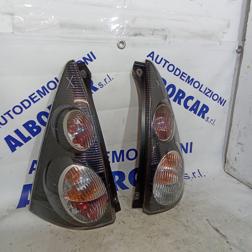 Faro fanale posteriore (coppia) citroen C1 codici 81560/81550 anno 2006