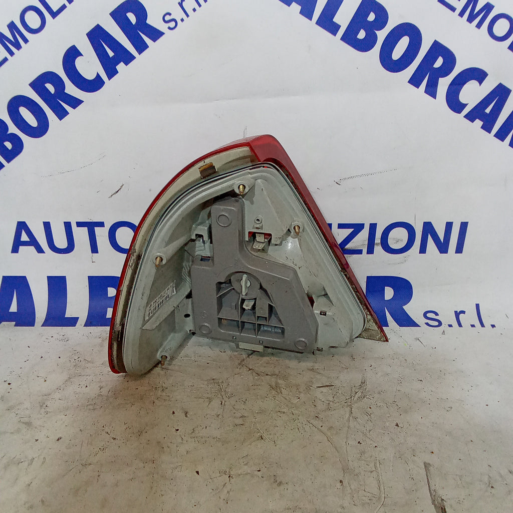 Faro fanale posteriore destro mercedes C200 anno 1996 codice 2028201264