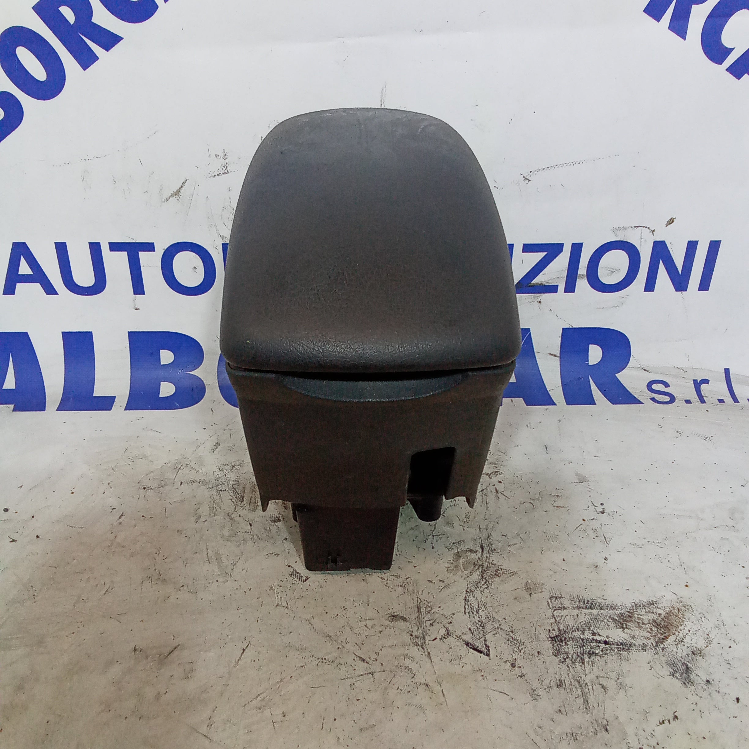 Bracciolo centrale citroen C4 coupé 1.6 16 v anno 2004/2011