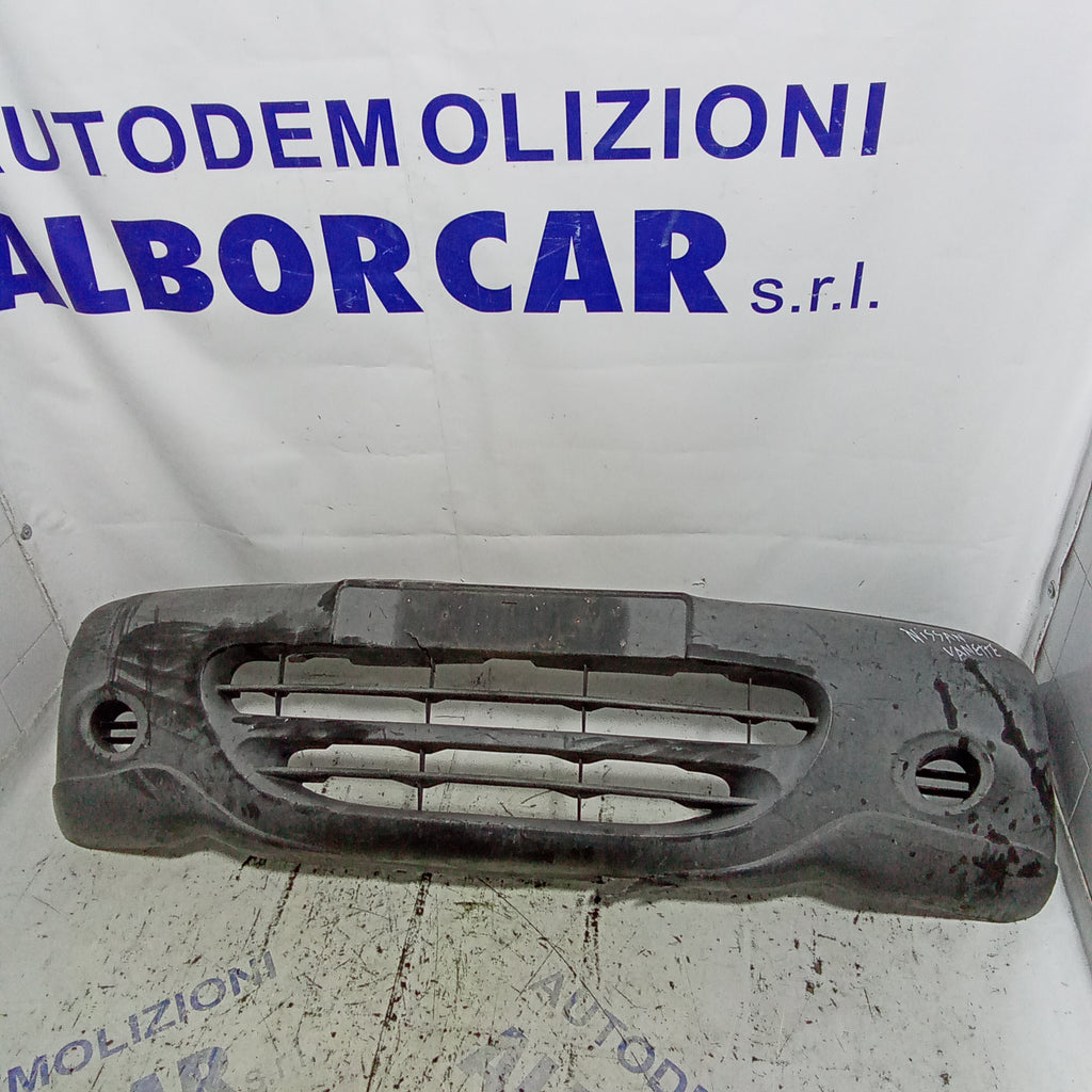 Paraurti anteriore nissan vannette diesel anno 2000