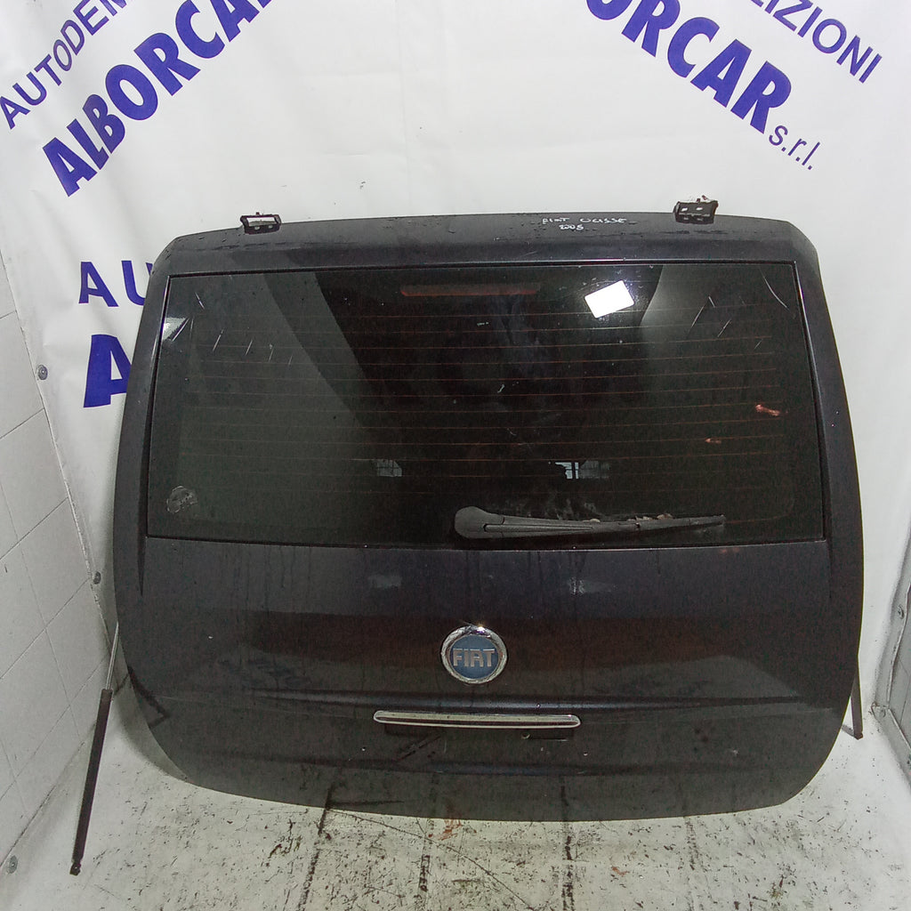 Portón trasero (completo) Fiat Ulysse 2.2 año 2005