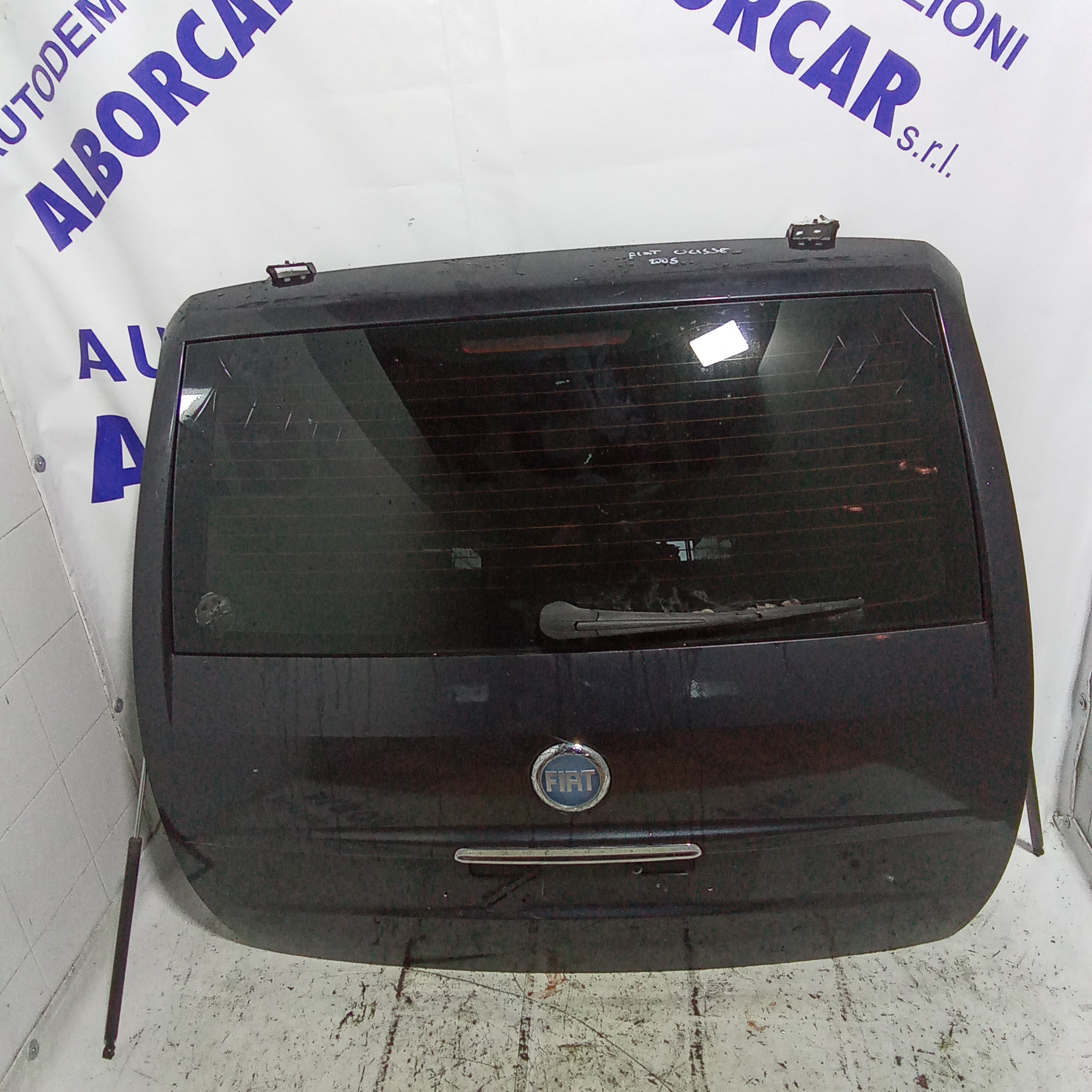 Portón trasero (completo) Fiat Ulysse 2.2 año 2005