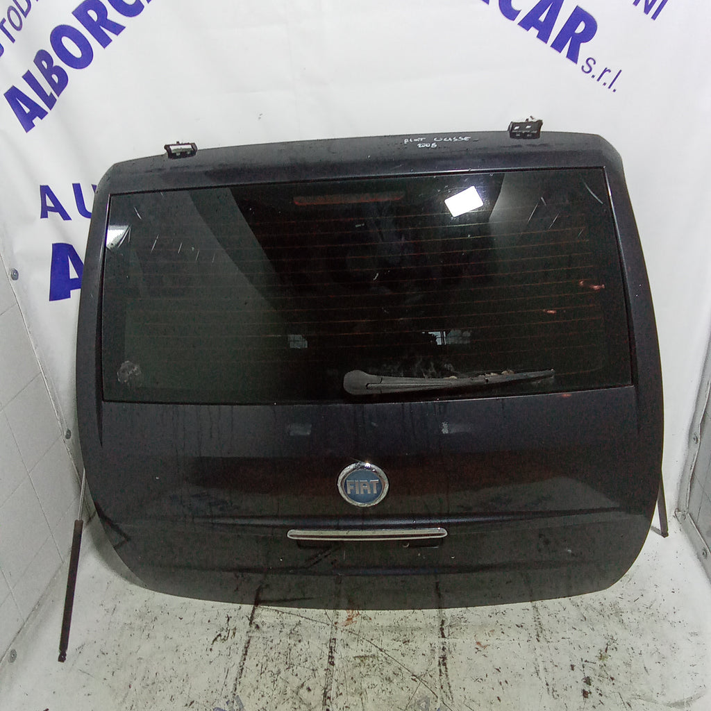 Portón trasero (completo) Fiat Ulysse 2.2 año 2005