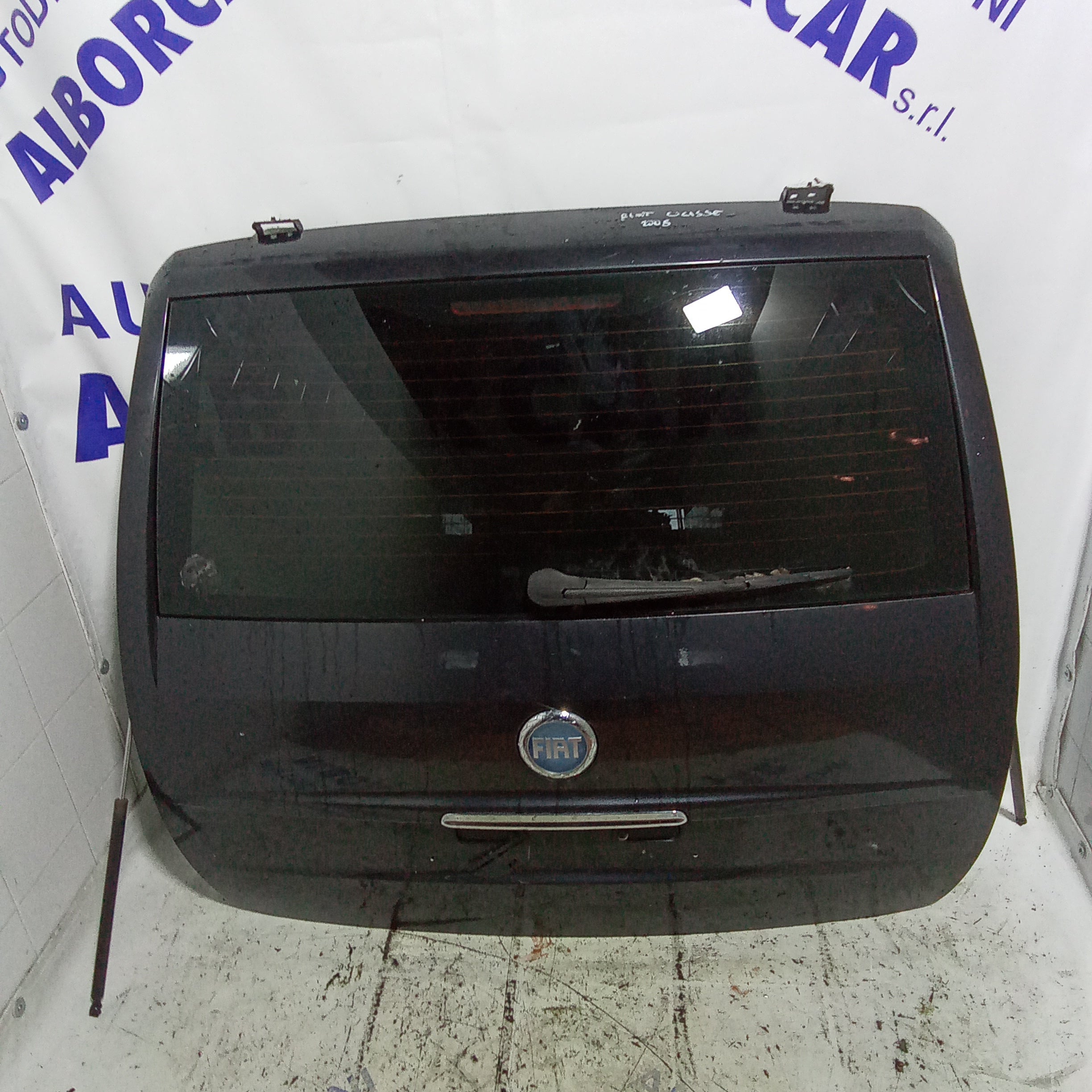 Portón trasero (completo) Fiat Ulysse 2.2 año 2005