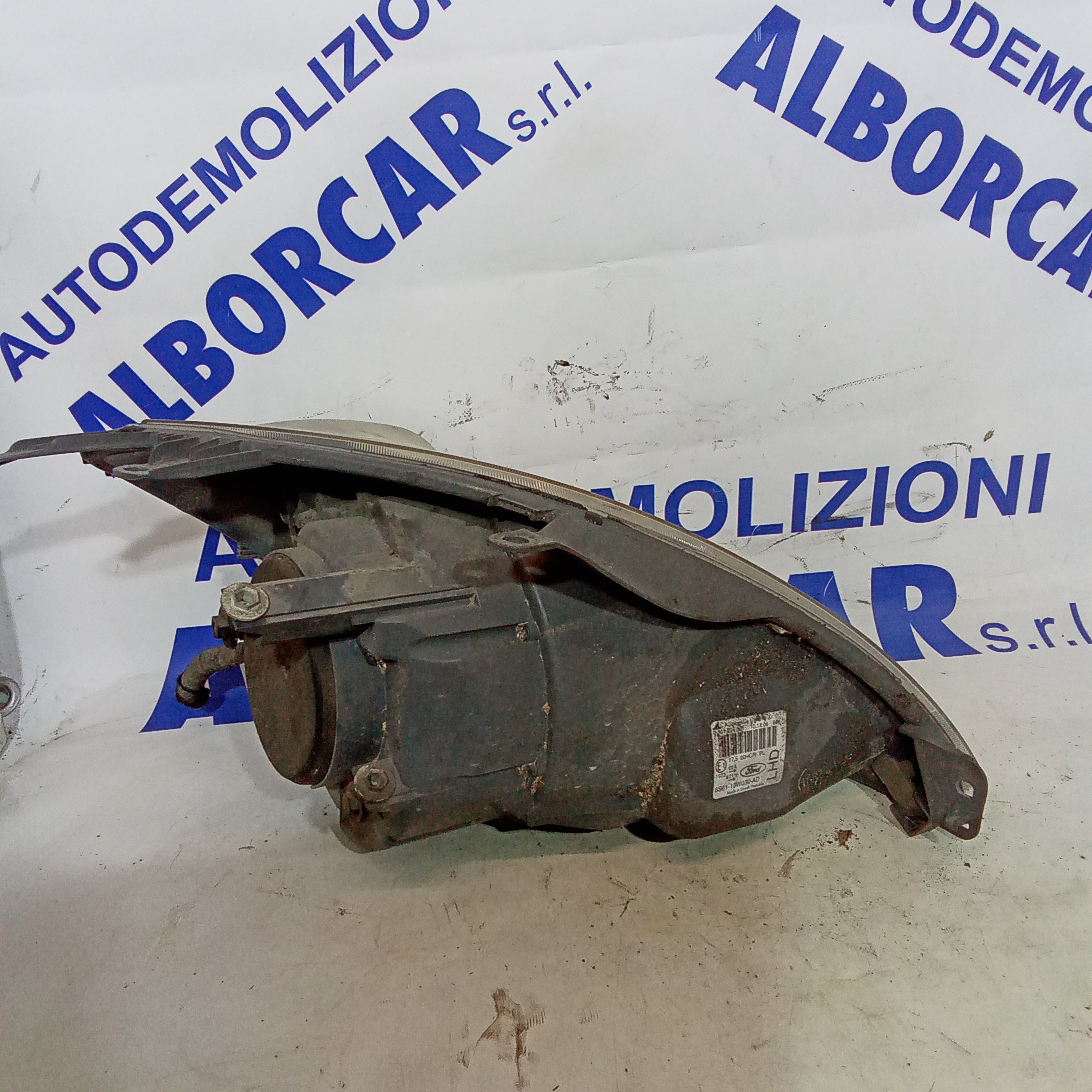 left front headlight Ford Fiesta 1.4tdci year 2005 code 0301224301