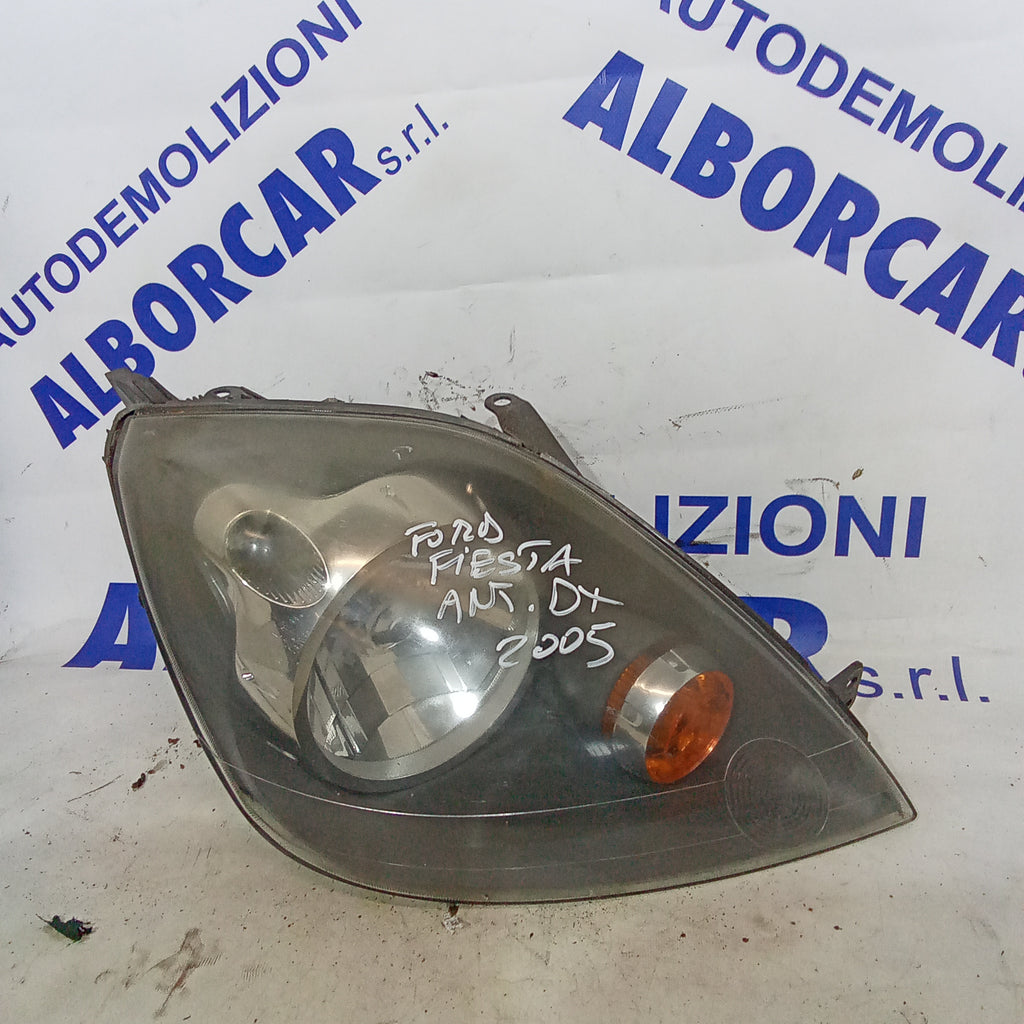 fanale faro anteriore destro ford fiesta 1.4tdci anno 2005 codice 0301224302