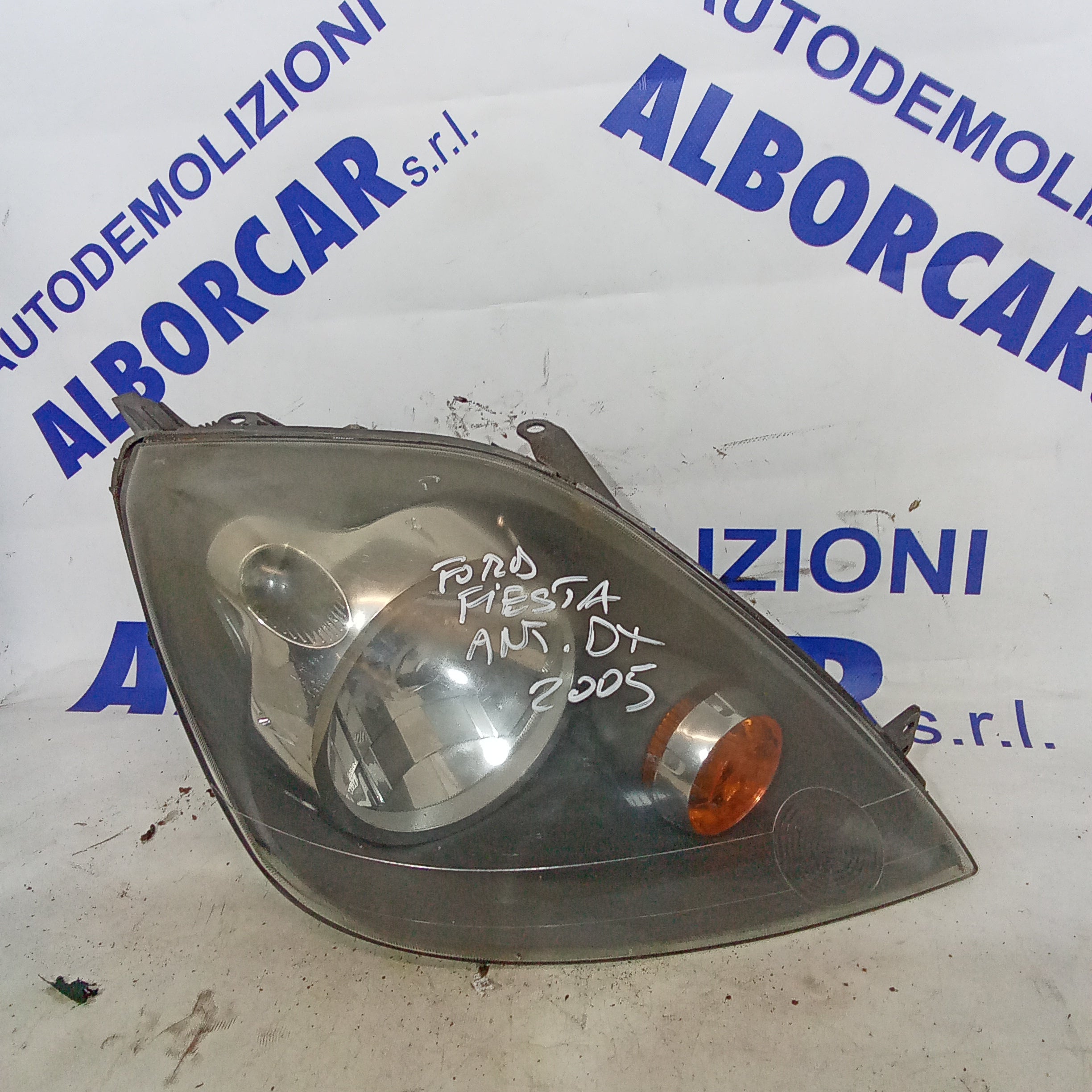 fanale faro anteriore destro ford fiesta 1.4tdci anno 2005 codice 0301224302