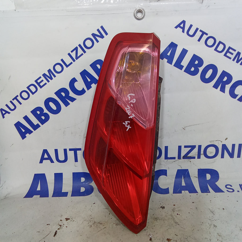 Piloto trasero izquierdo Fiat Grande Punto año 2007 código 27460102