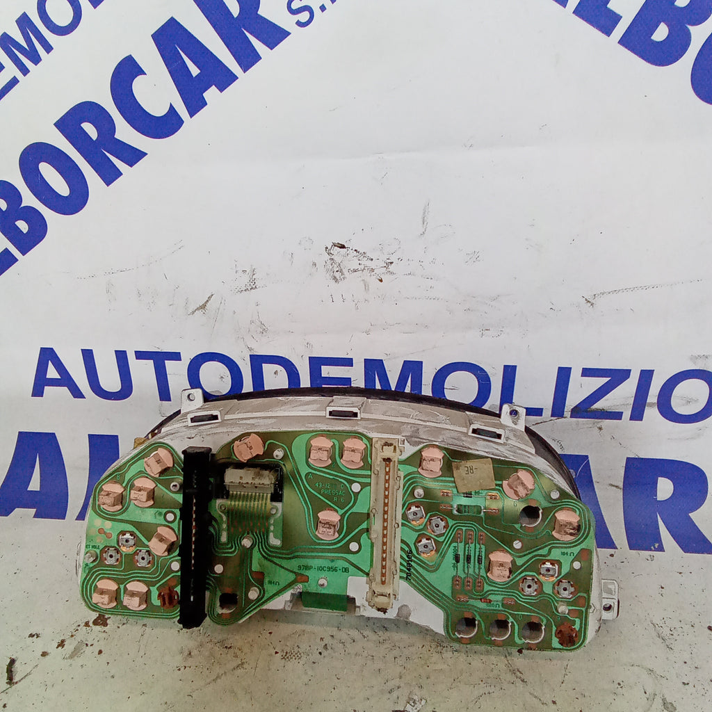 Cuadro de instrumentos cuentakilómetros Ford Mondeo 1.8 gasolina año 1999 código 97BP10C956DB