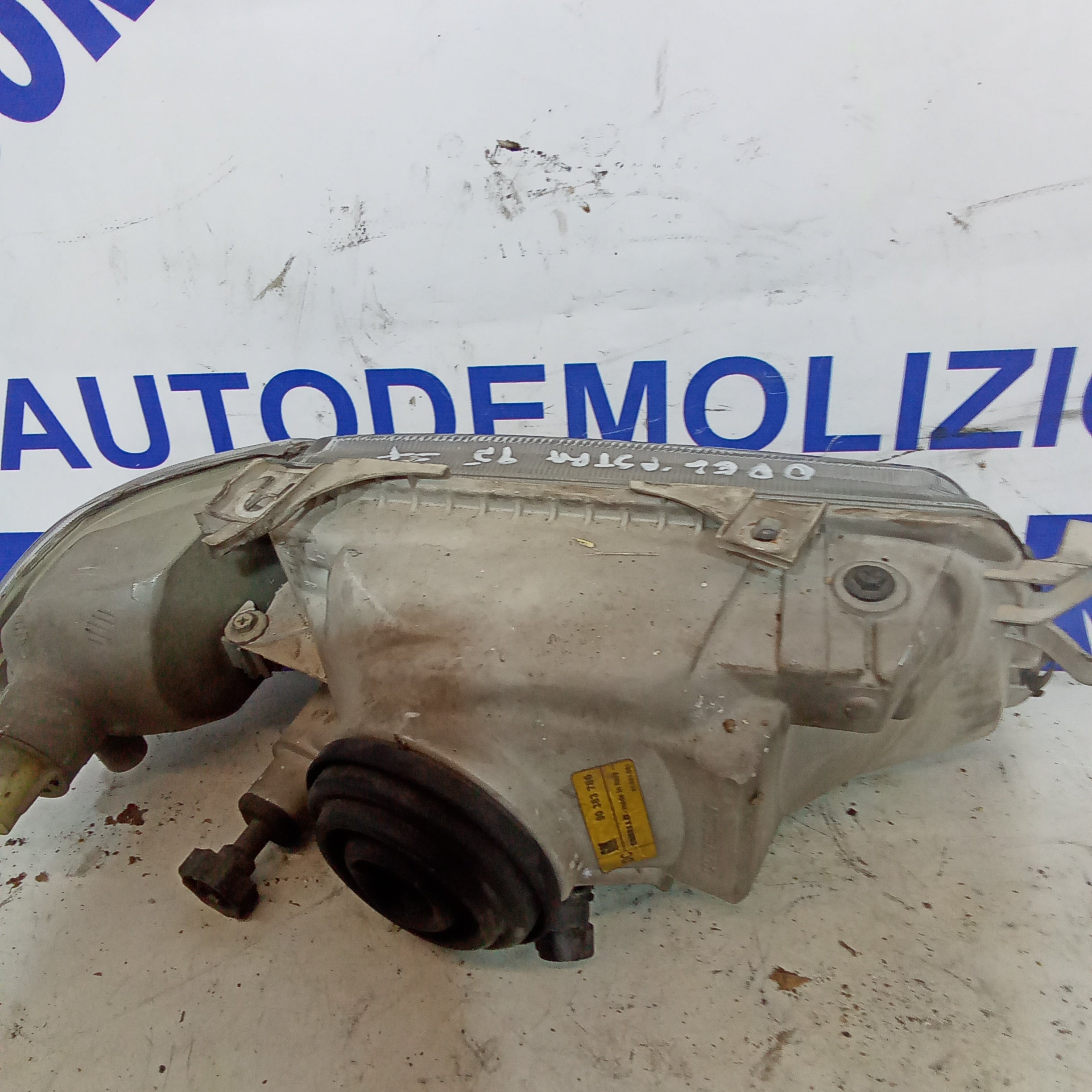 faro delantero izquierdo opel astra 1.7 diesel año 1995 código 90383786