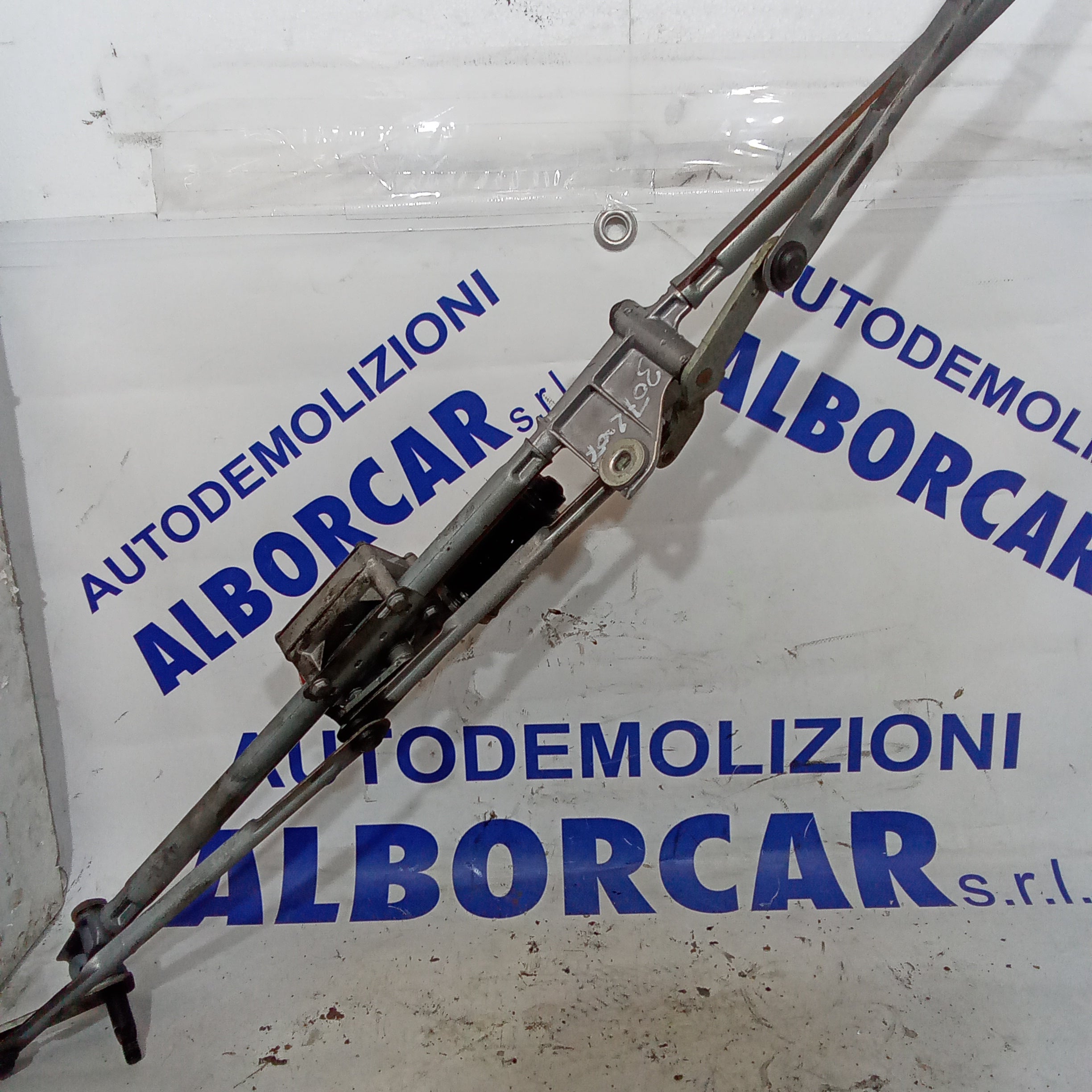 Peugeot 307 2.0d wiper motor year 2007 code 404.638