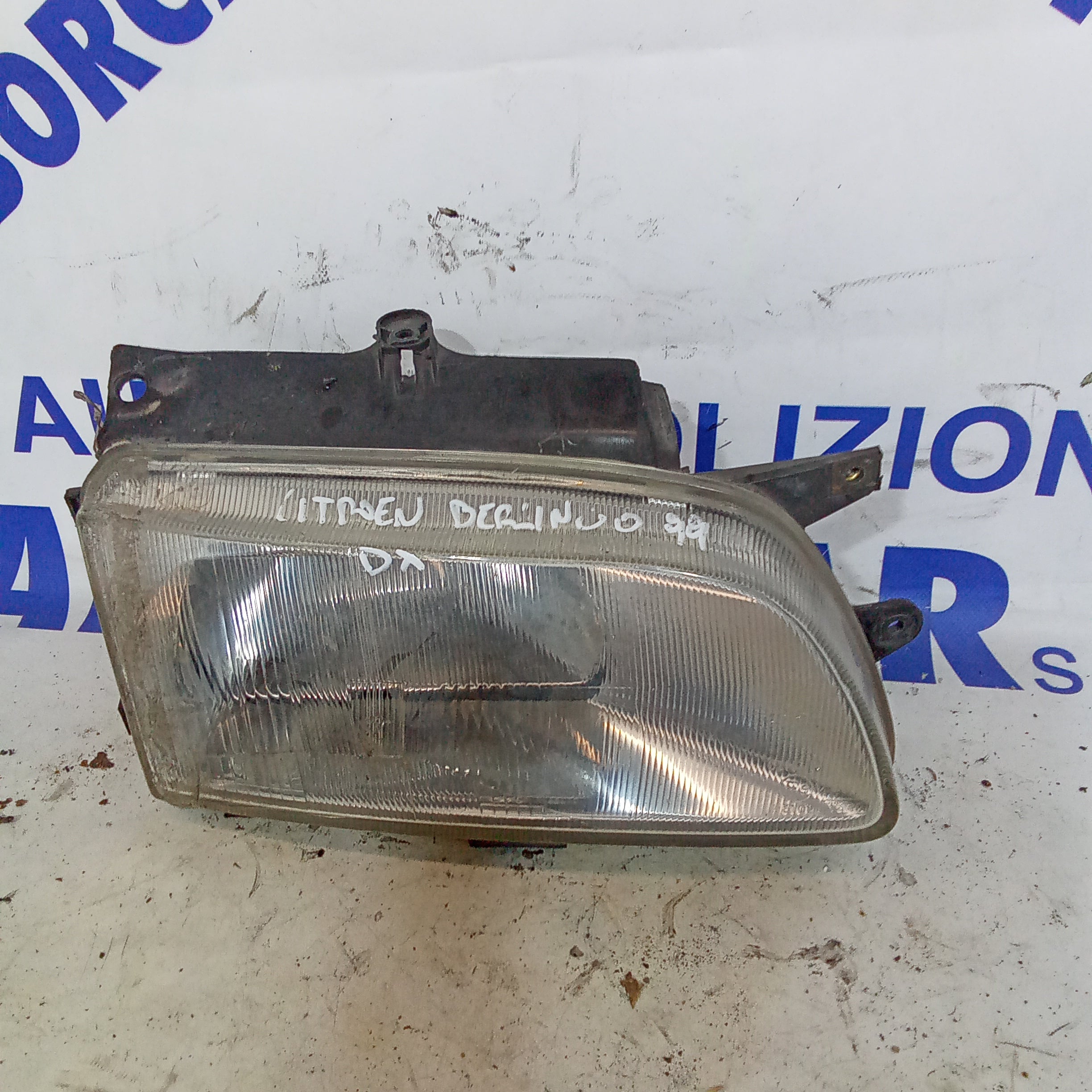 right front headlight Citroen Berlingo year 1999