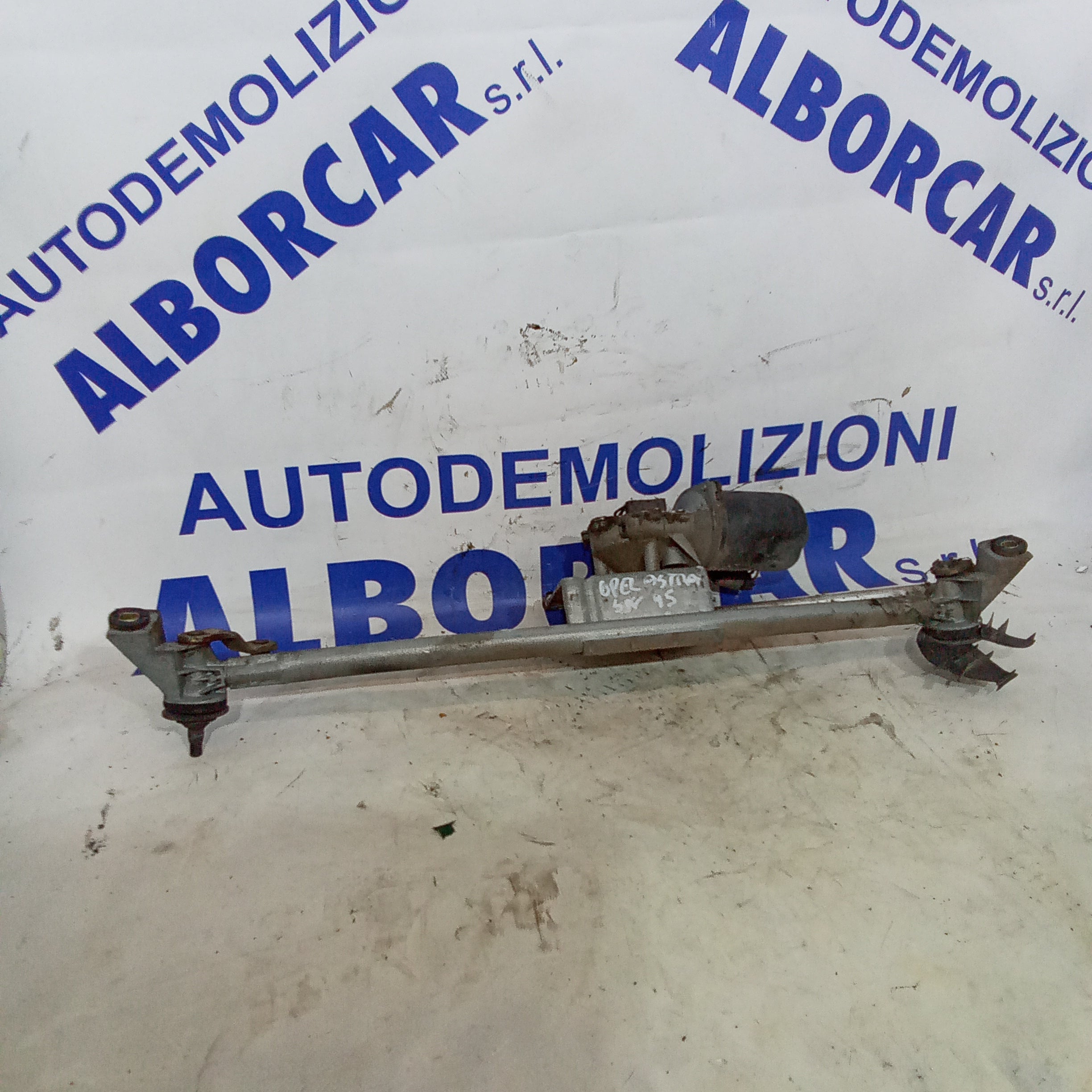Front windshield wiper motor Opel Astra 1.7 diesel year 1995