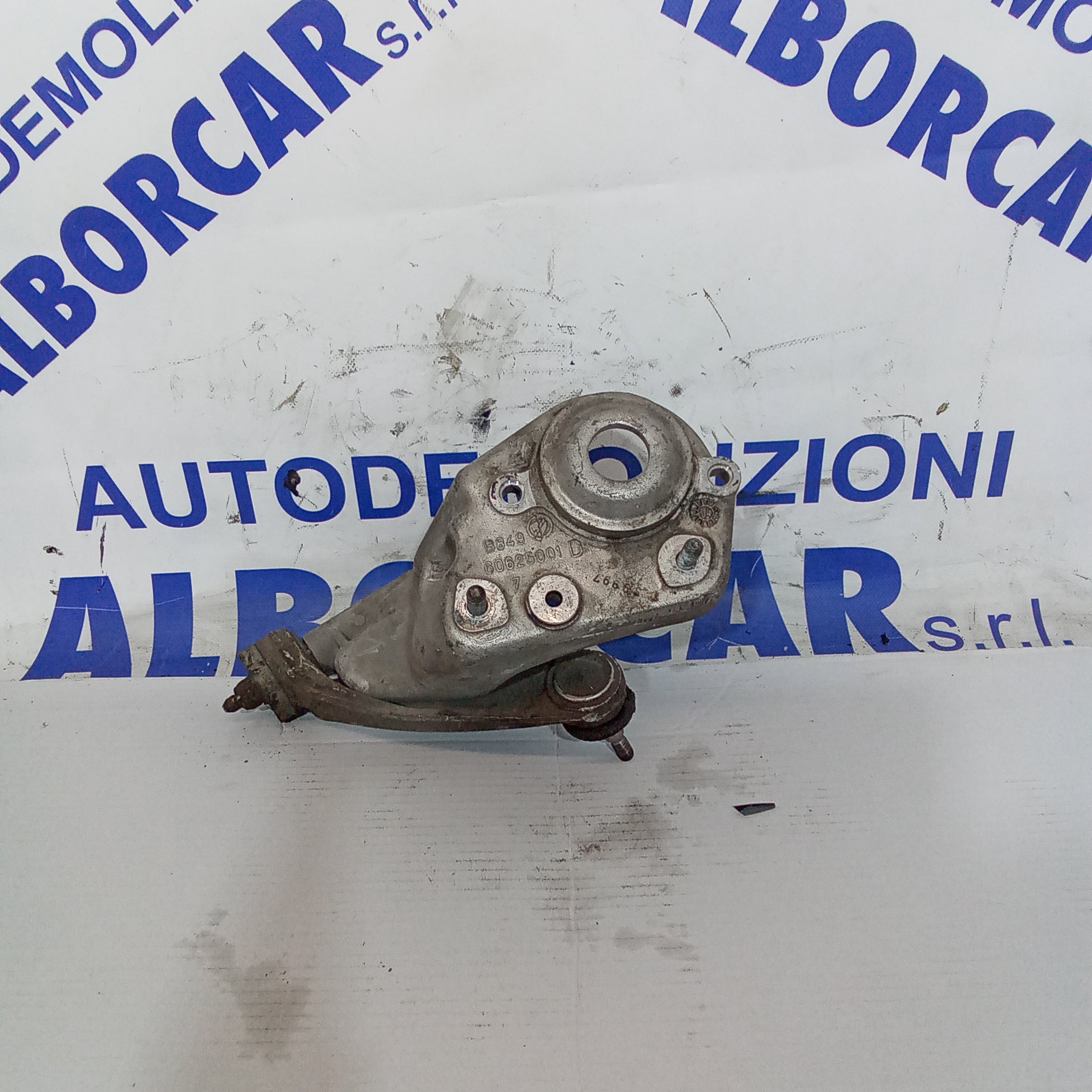 Soporte de montante de suspensión delantero derecho Alfa Romeo 156 1.9 JTD