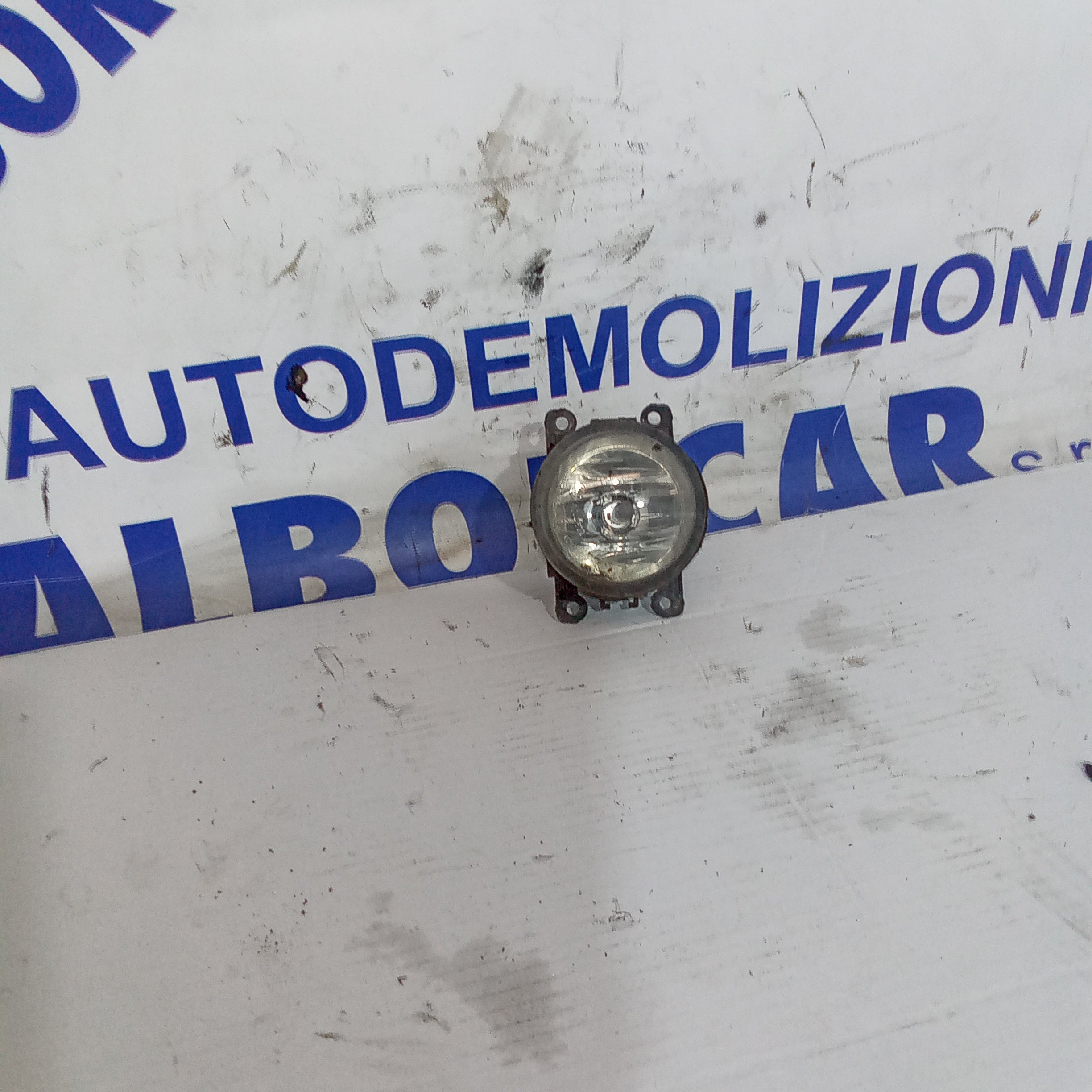 Faro fendinebbia destro ford fiesta 1.4tdi anno 2010