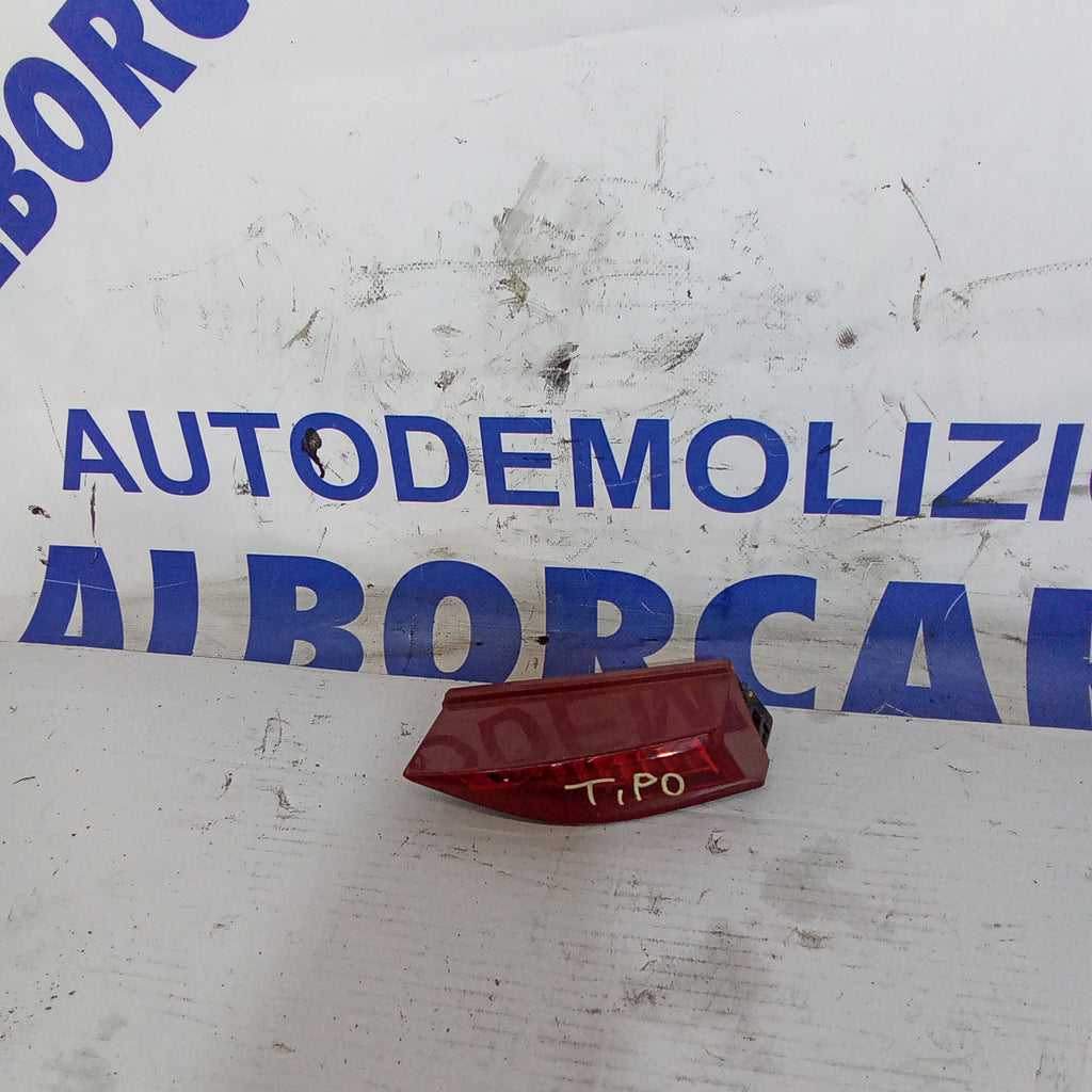 Fanale stop interno sinistro  Fiat Tipo SX Sinistro 2015 > 2022codice 51984457