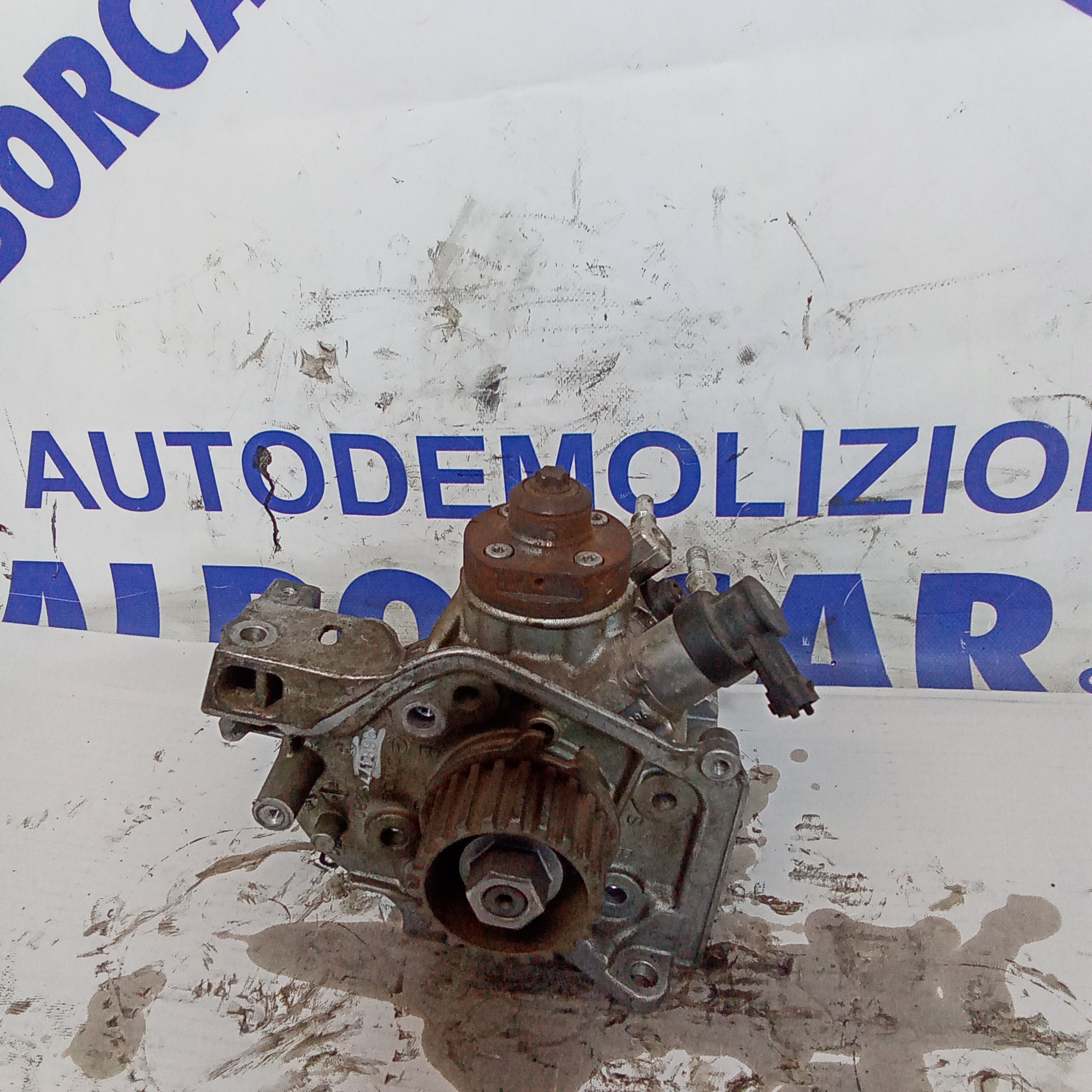 pompa gasolio ford B max/ fiesta 1.5/1.6tdci anno 2012