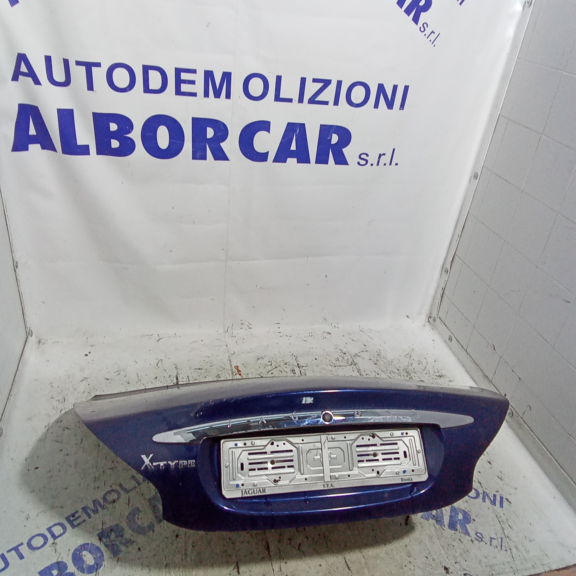 Jaguar X-Type 2003 rear trunk lid