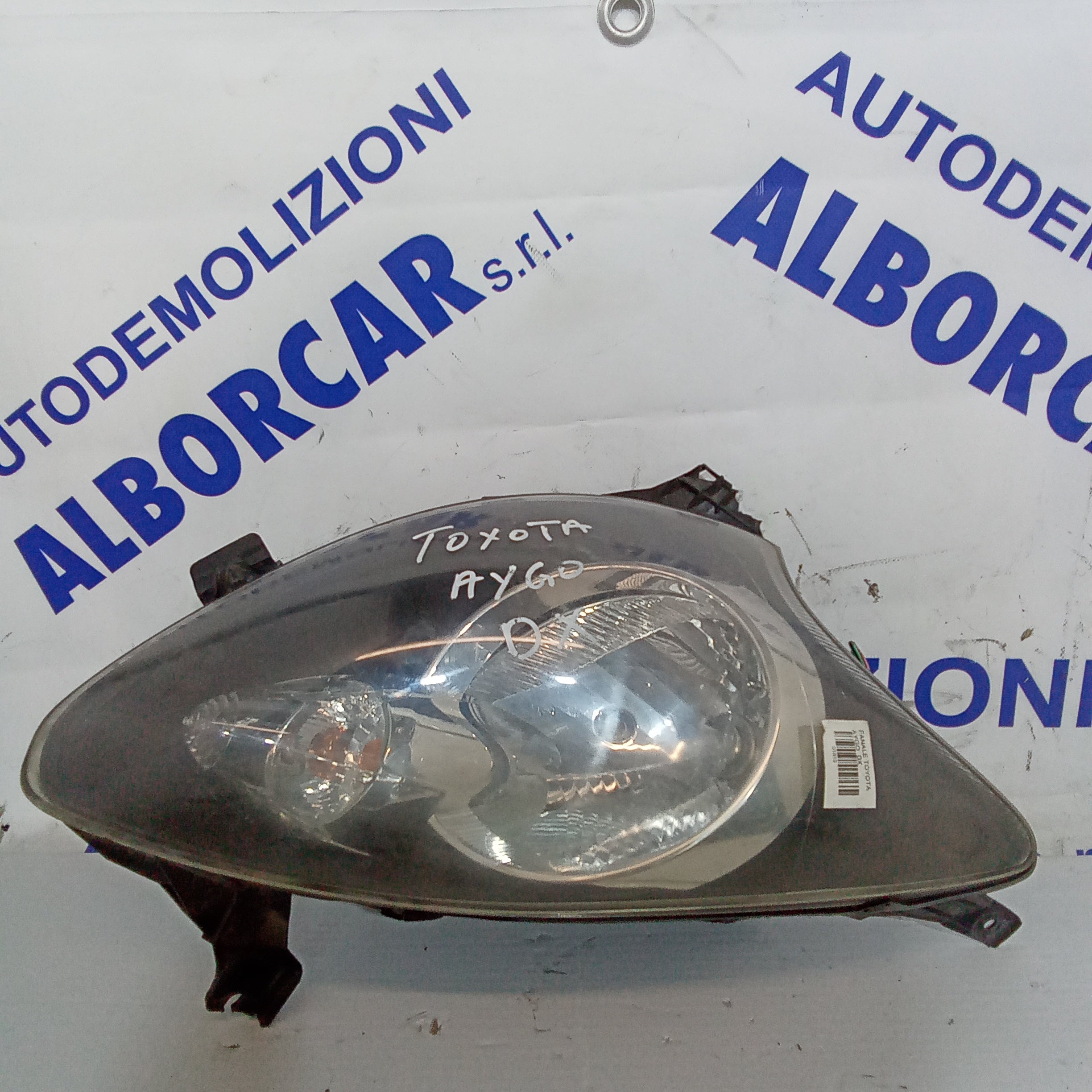 Right front headlight Toyota Aygo 1st series