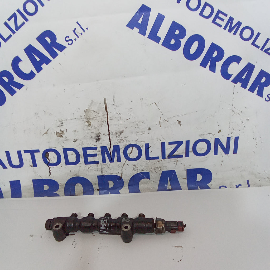 fuel rail Ford Fiesta 1.4tdci year 2006